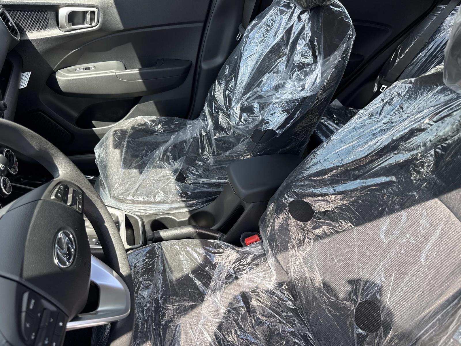 2025 Hyundai Venue SE