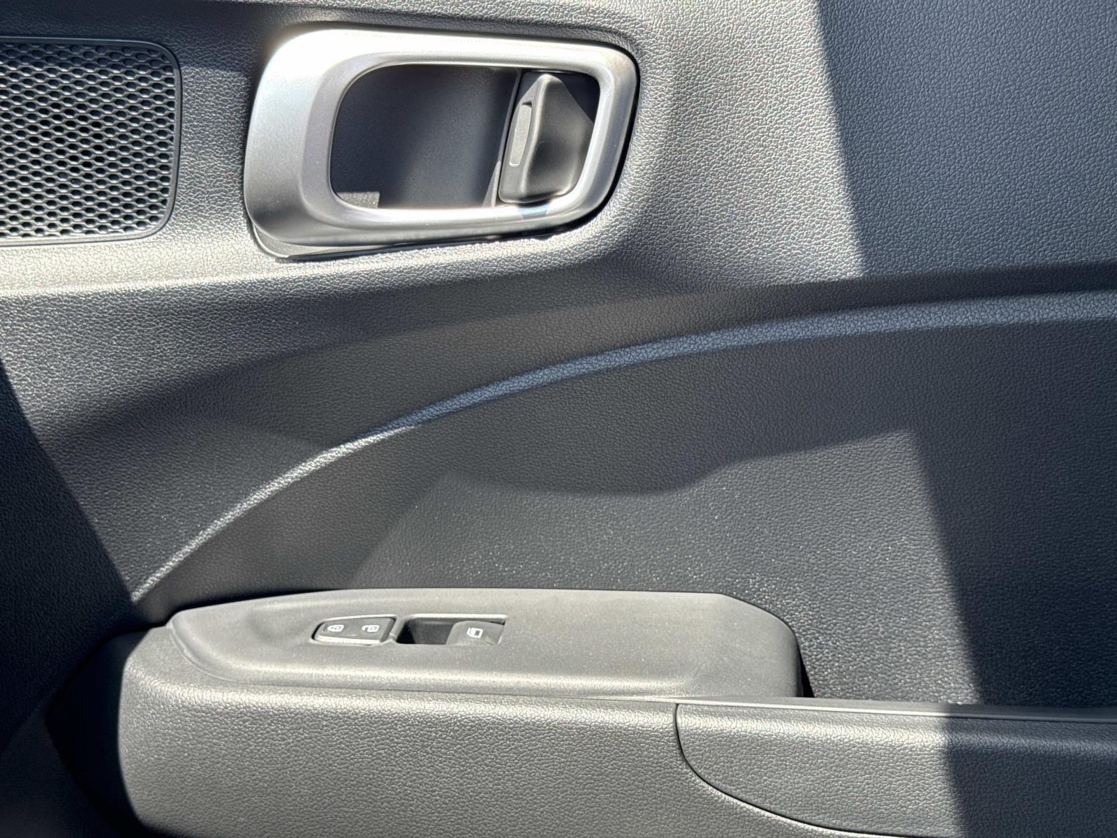 2025 Hyundai Venue SE