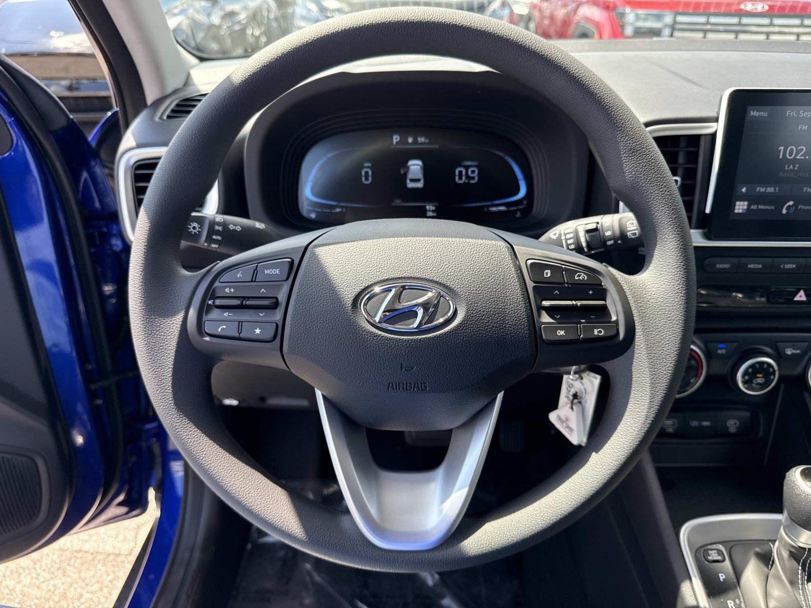 2025 Hyundai Venue SE