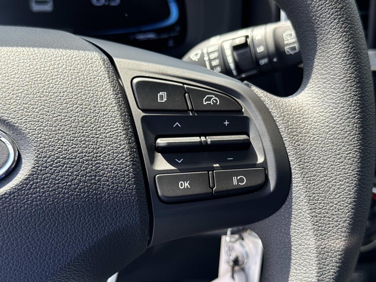 2025 Hyundai Venue SE