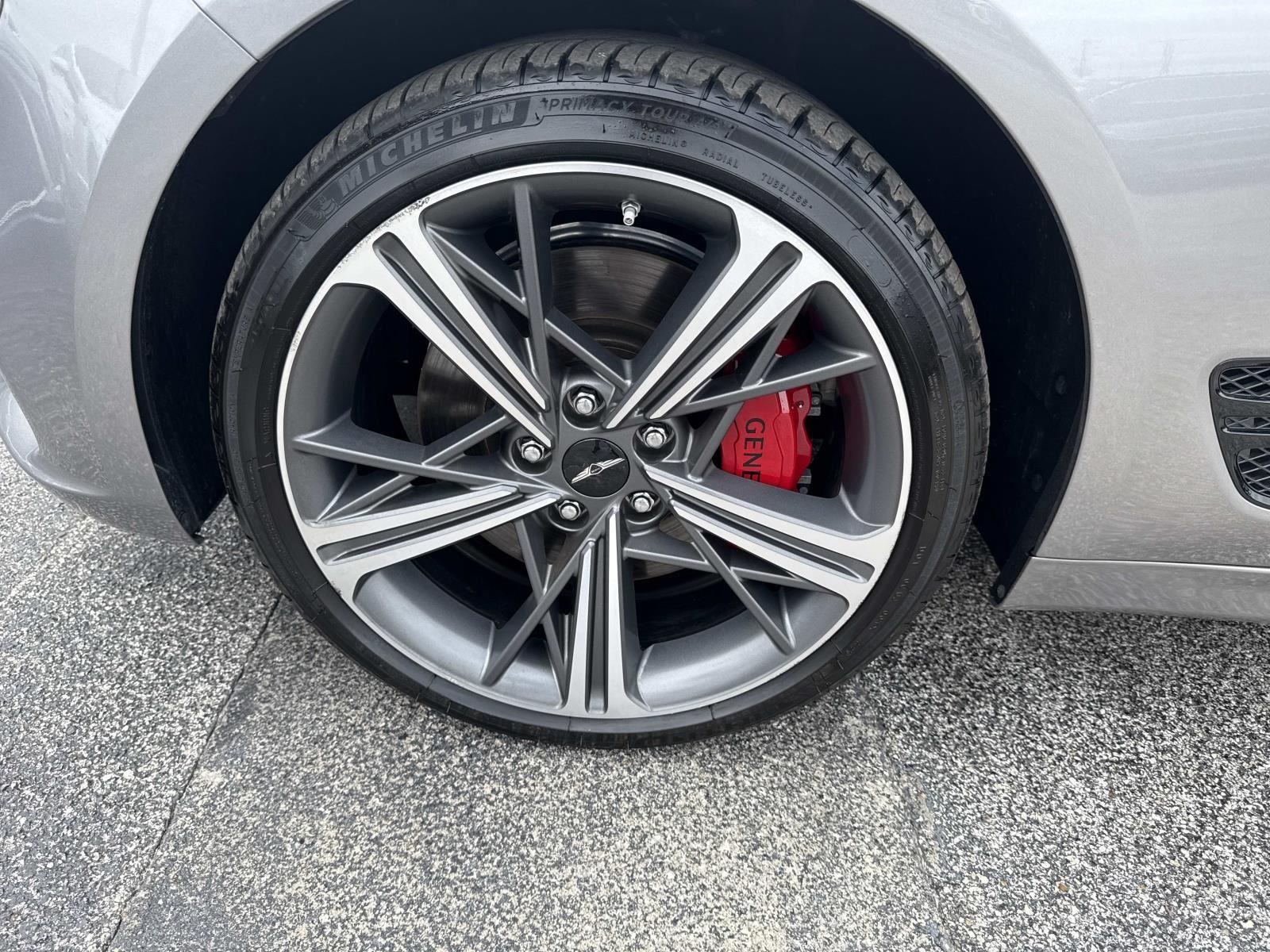 2025 Genesis G70 2.5T