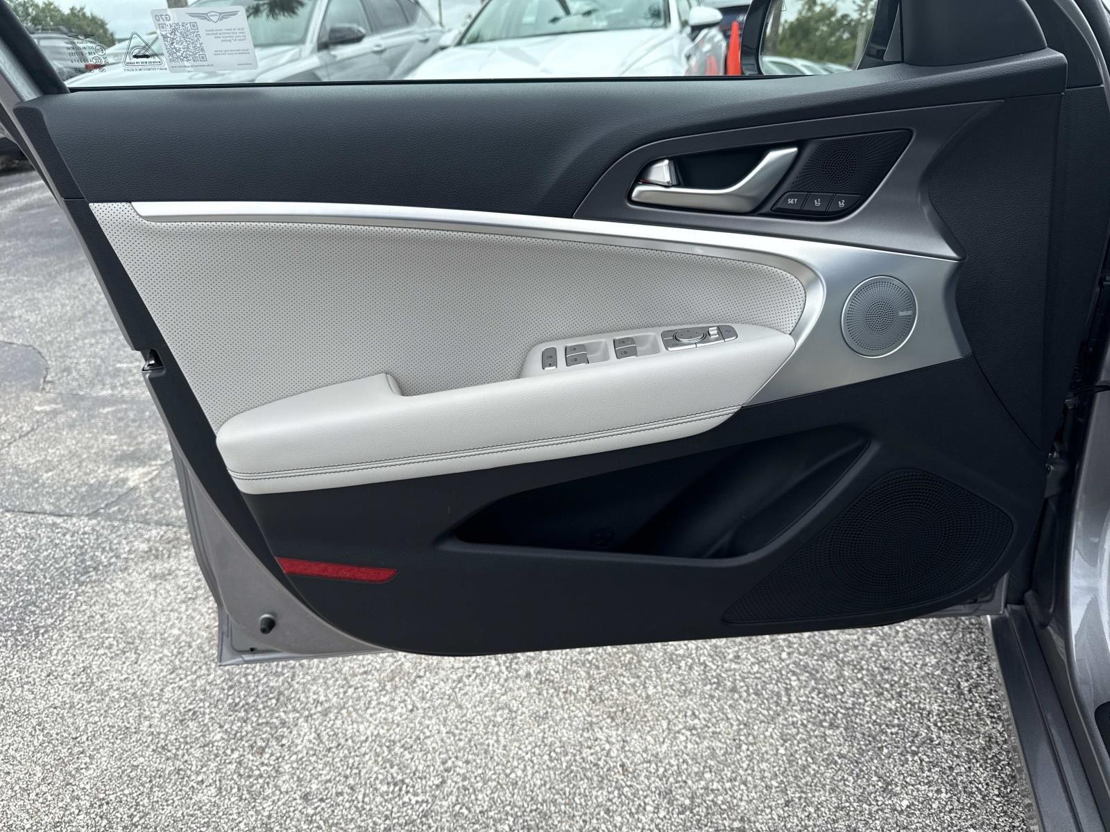 2025 Genesis G70 2.5T