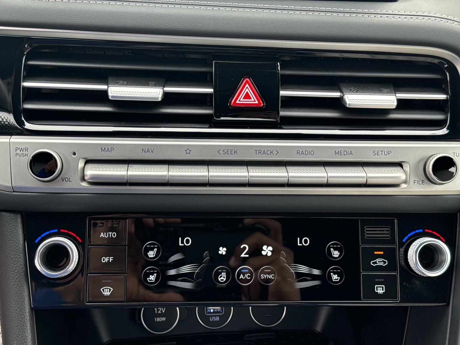 2025 Genesis G70 2.5T