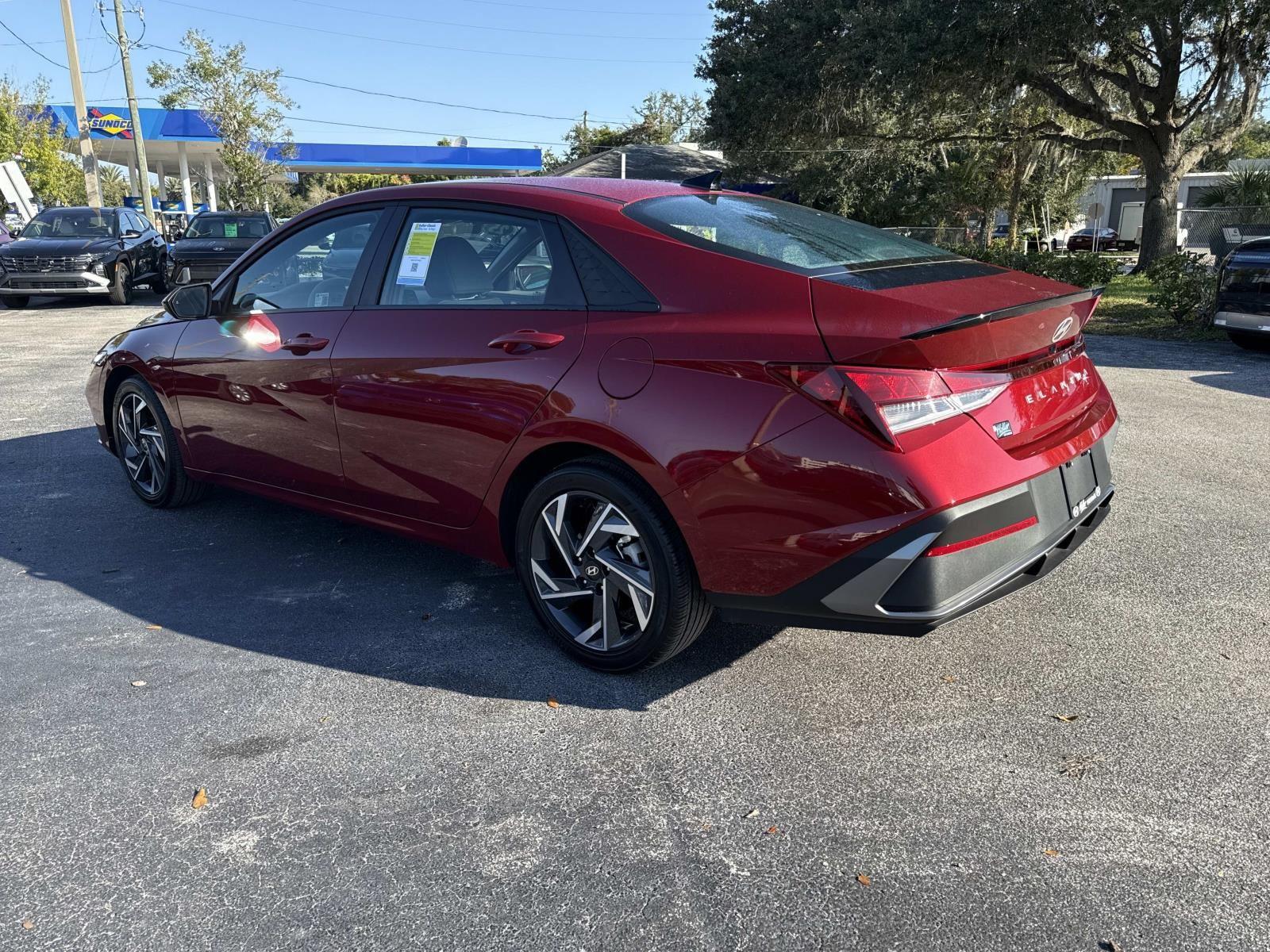 2025 Hyundai Elantra SEL Sport