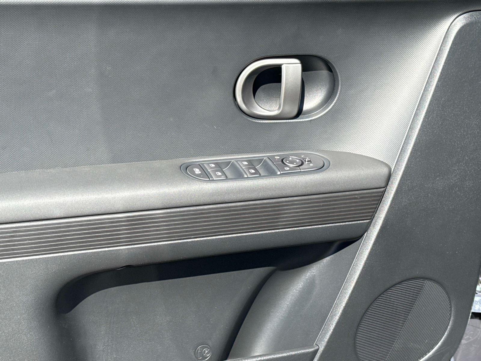 2026 Hyundai IONIQ 5 SE