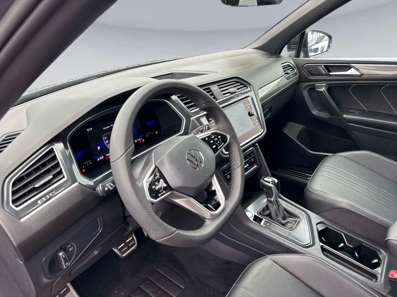 2022 Volkswagen Tiguan SE R-Line Black