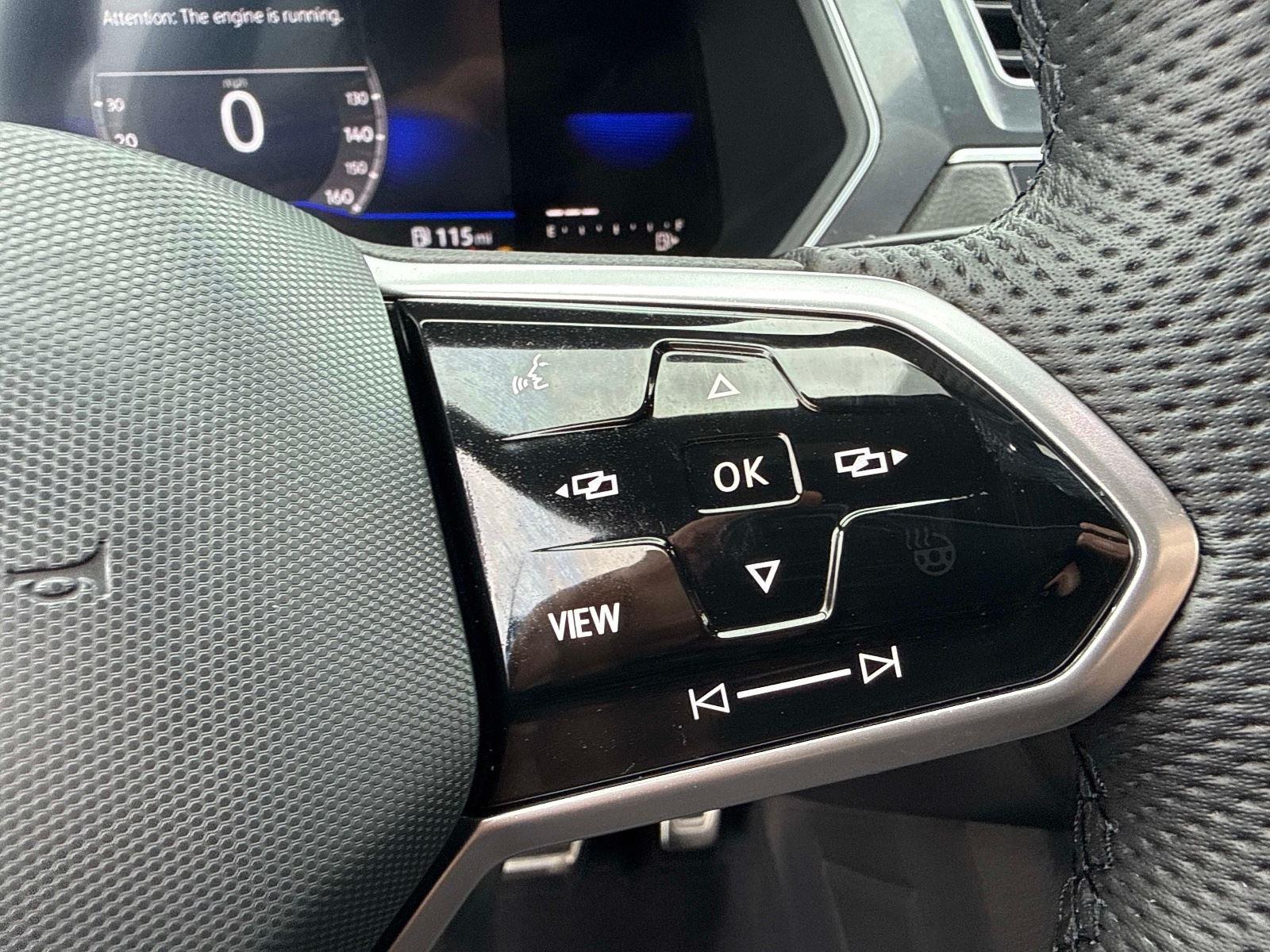 2022 Volkswagen Tiguan SE R-Line Black