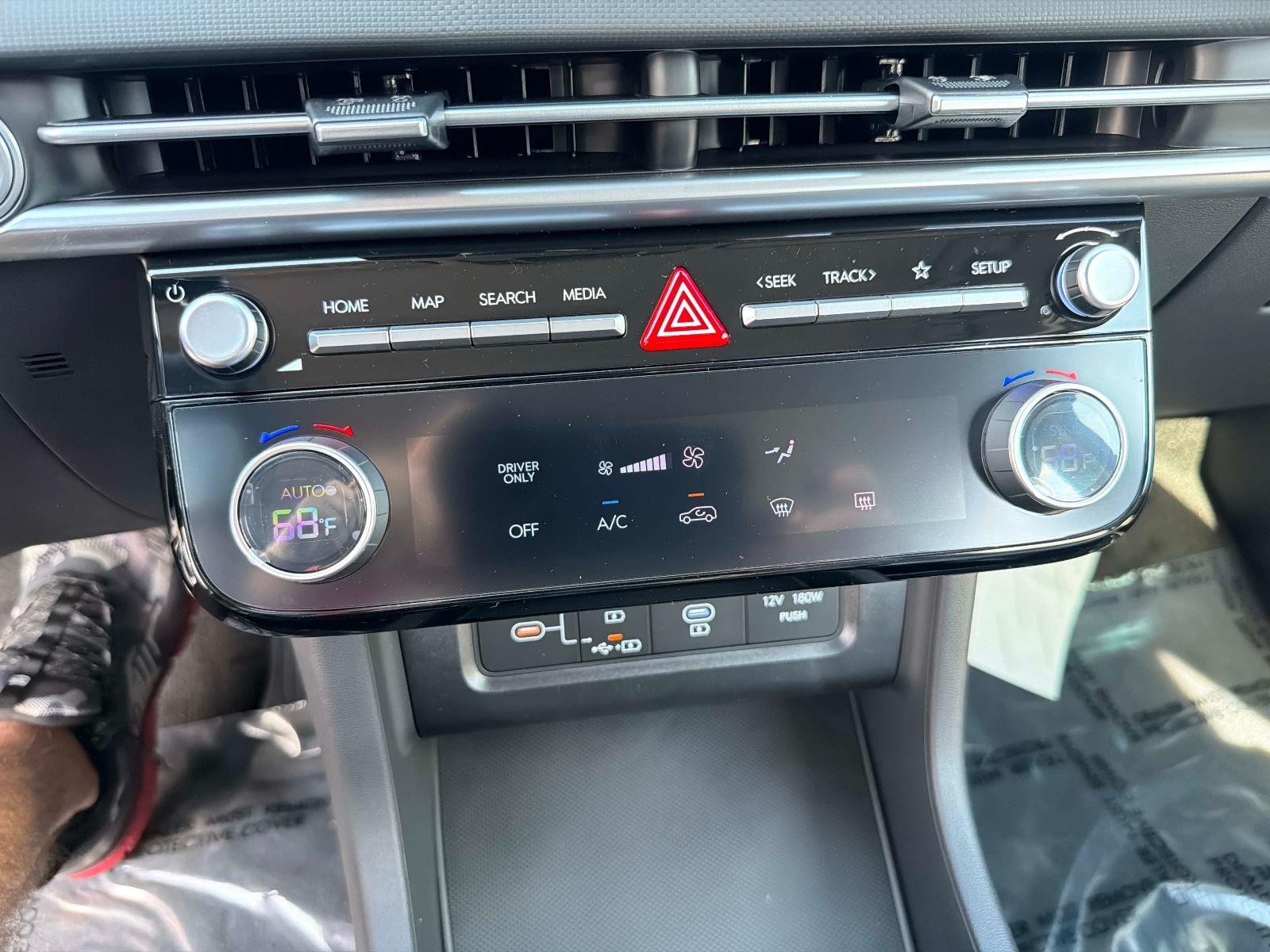 2026 Hyundai Tucson Hybrid Blue SE