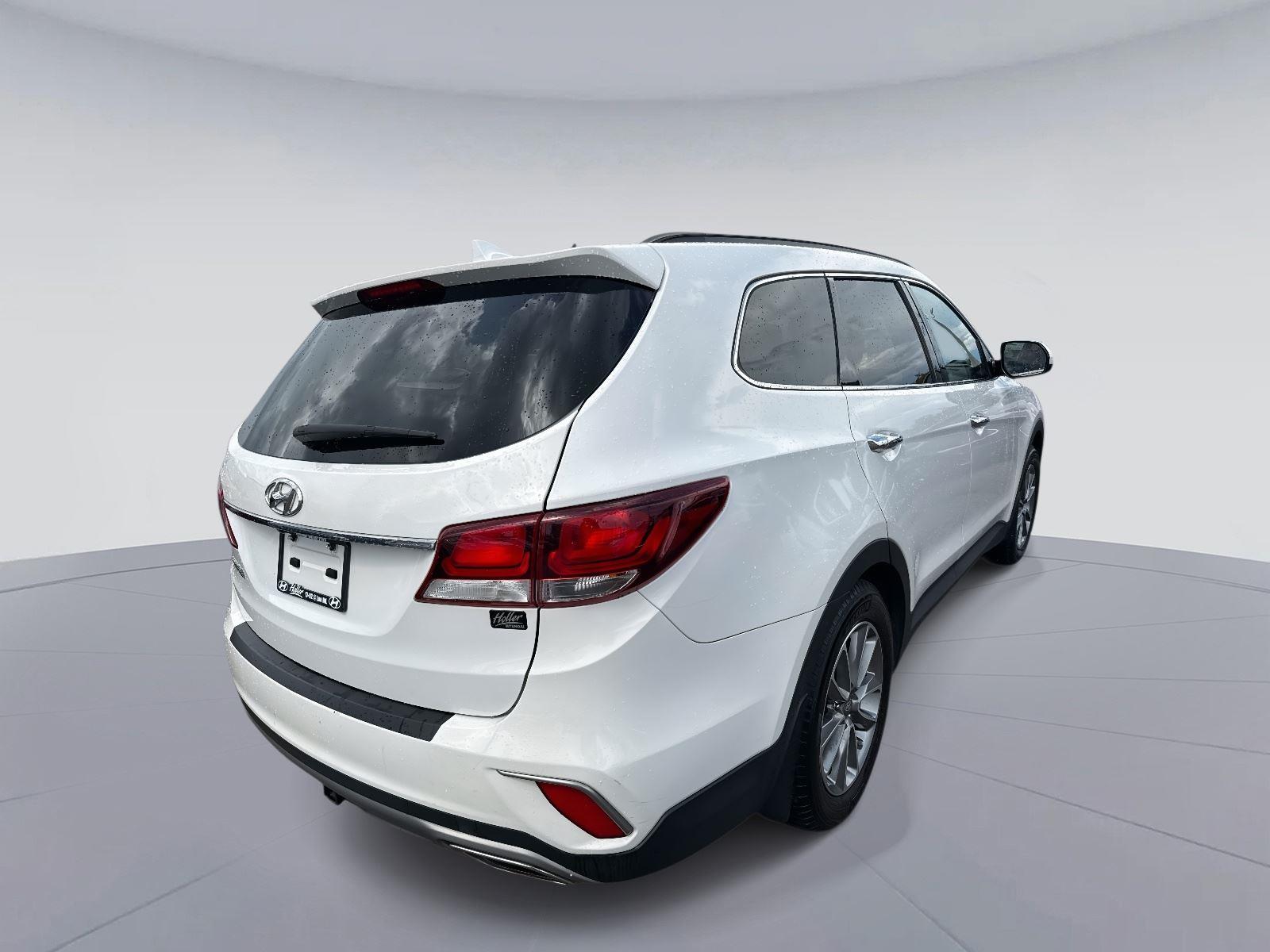 2018 Hyundai Santa Fe SE