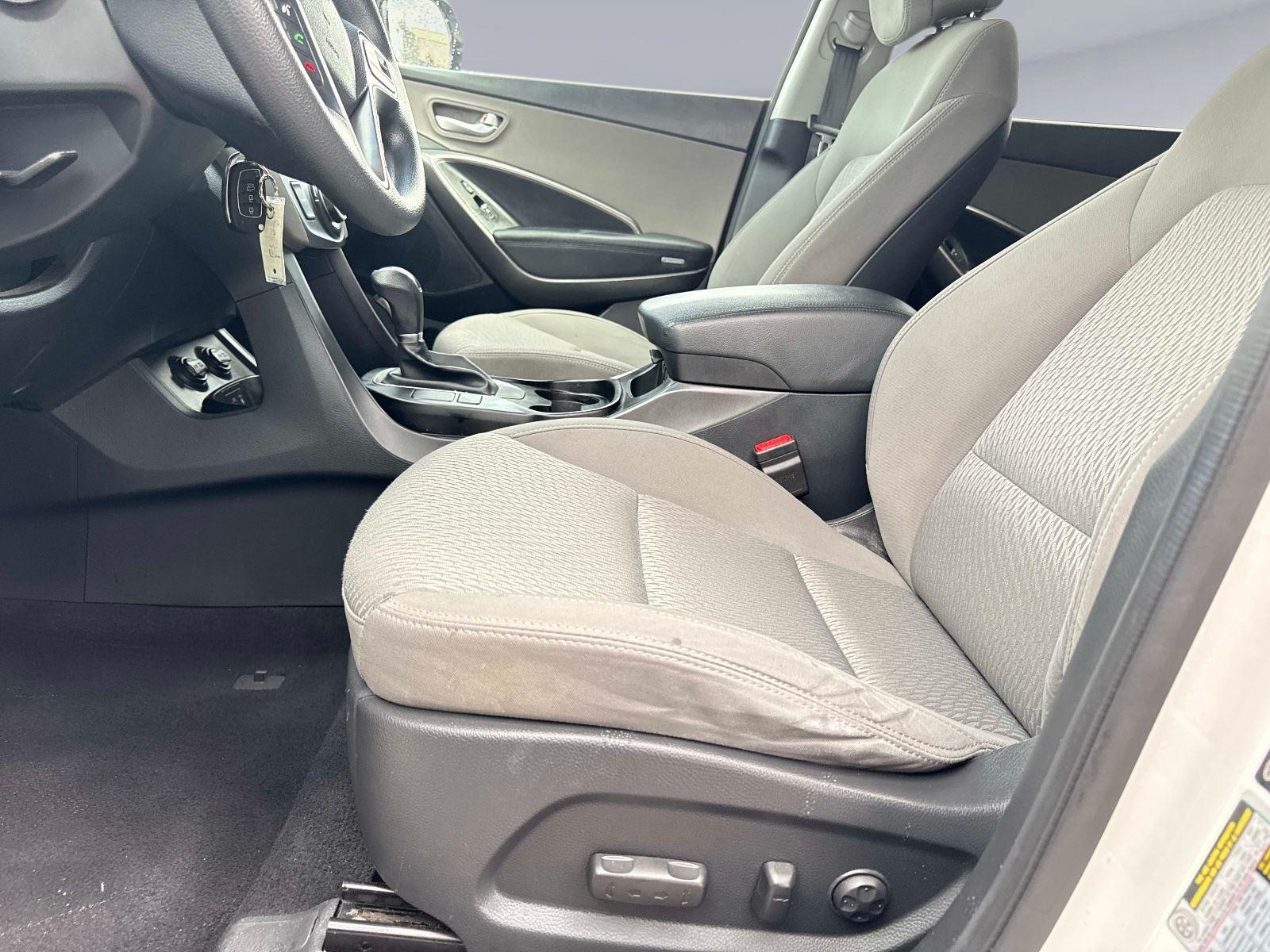 2018 Hyundai Santa Fe SE