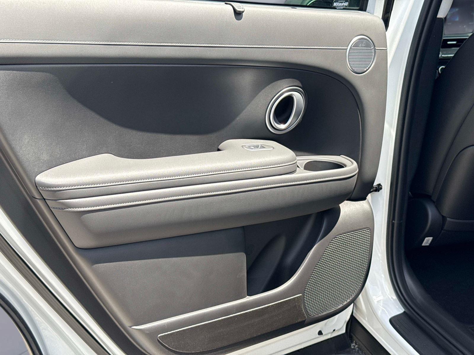 2026 Hyundai Palisade Hybrid Blue SEL 8P