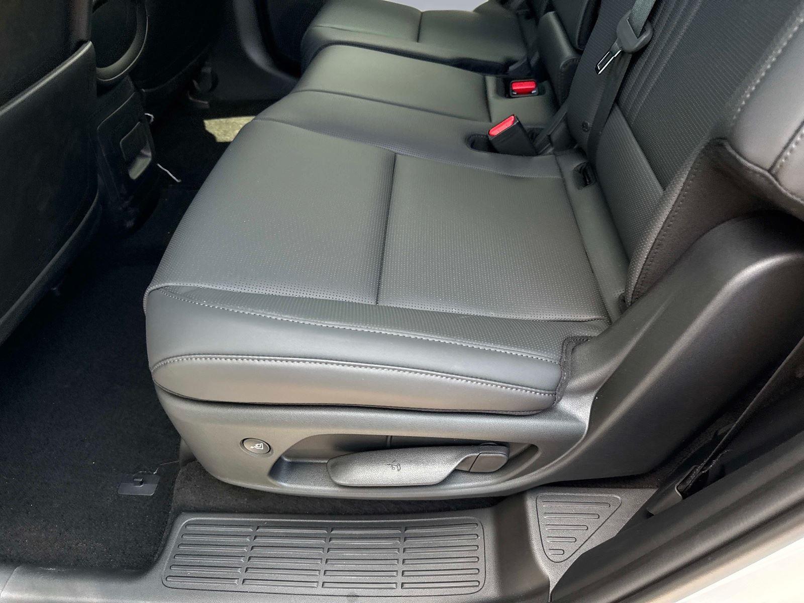 2026 Hyundai Palisade Hybrid Blue SEL 8P