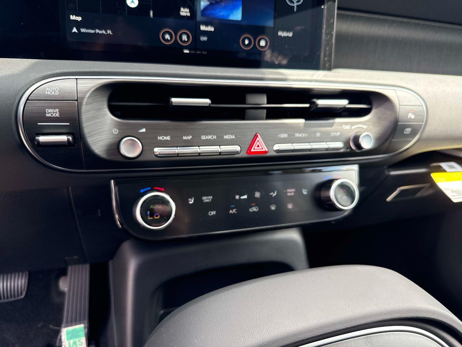 2026 Hyundai Palisade Hybrid Blue SEL 8P