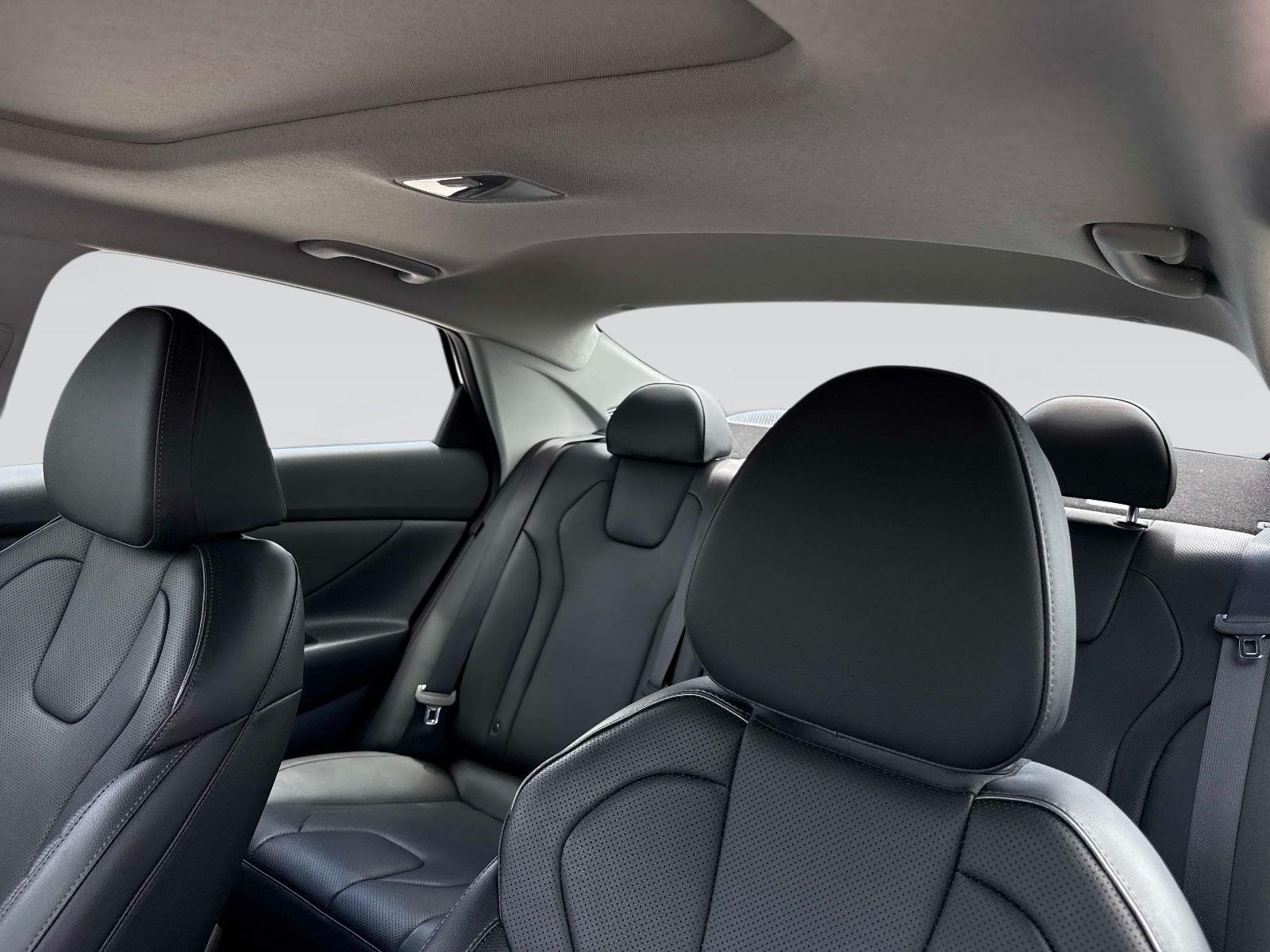 2025 Hyundai Elantra Hybrid Limited