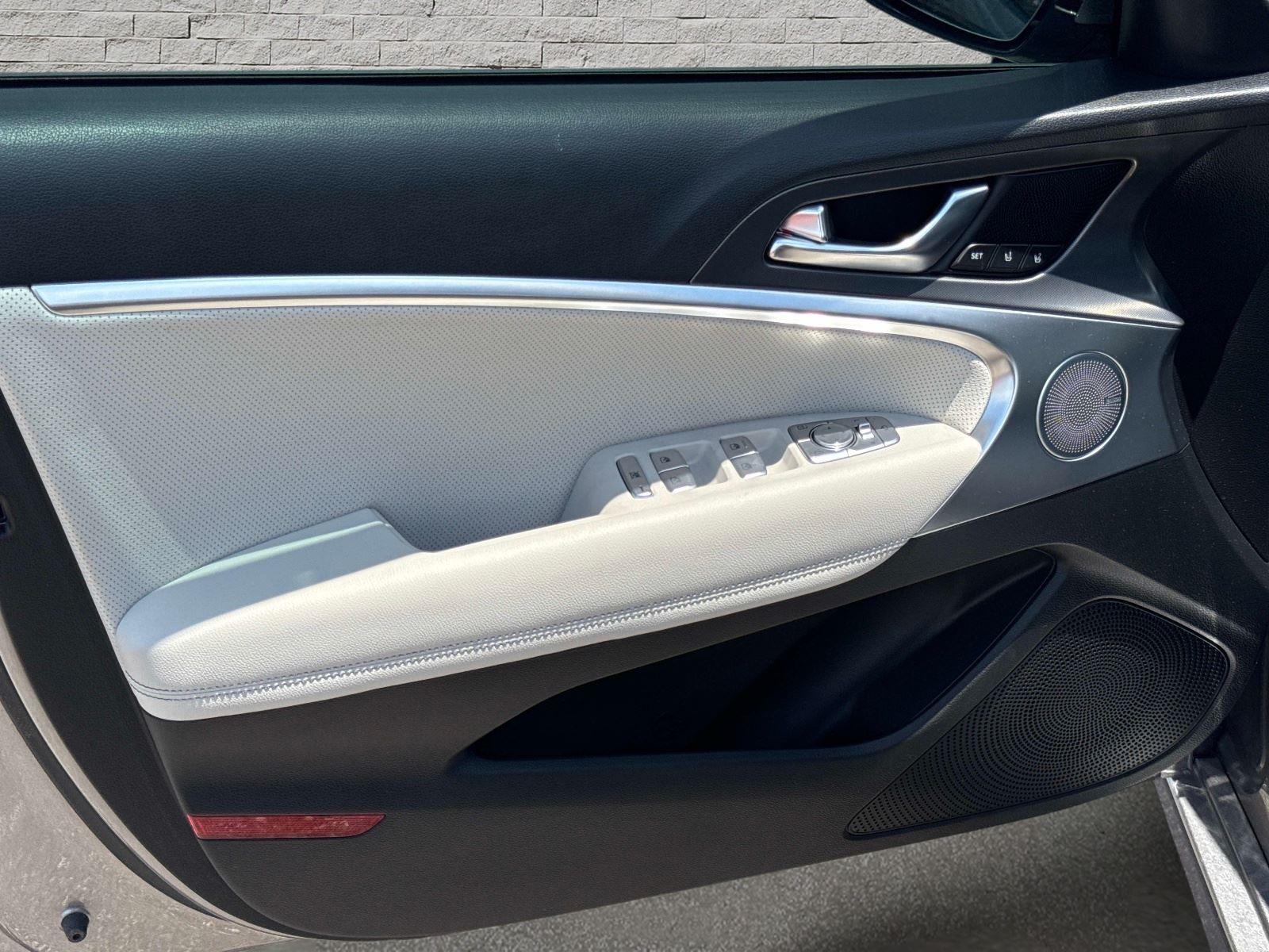 2025 Genesis G70 3.3T Sport Advanced