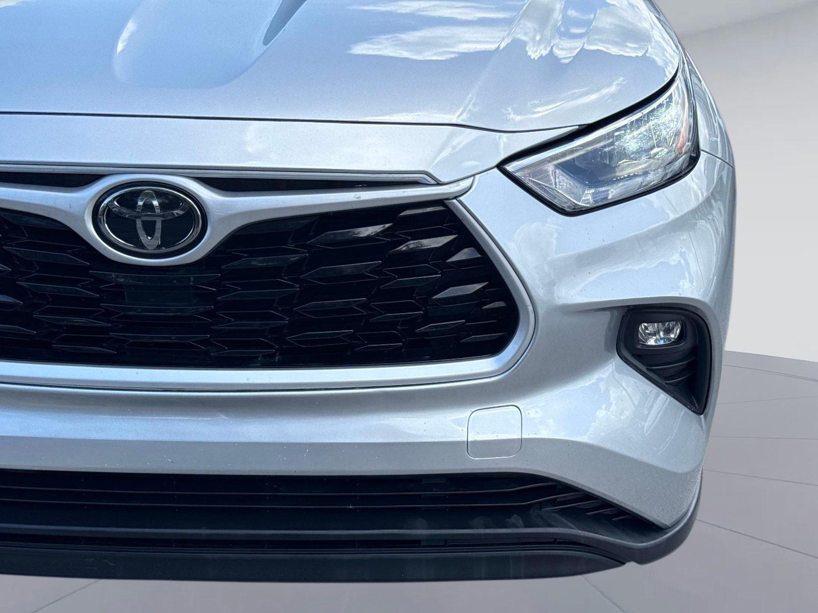 2020 Toyota Highlander LE