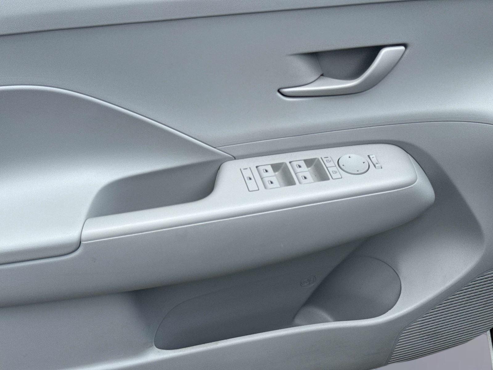 2024 Hyundai Kona Electric SEL