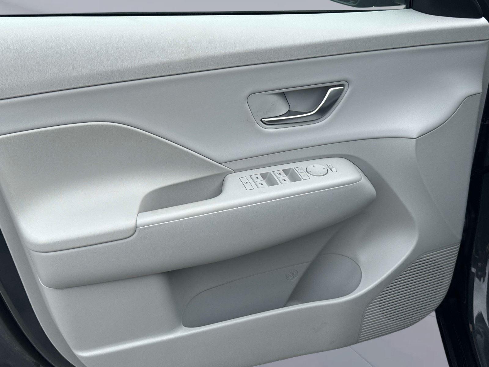 2026 HYUNDAI KONA SEL PREMIU