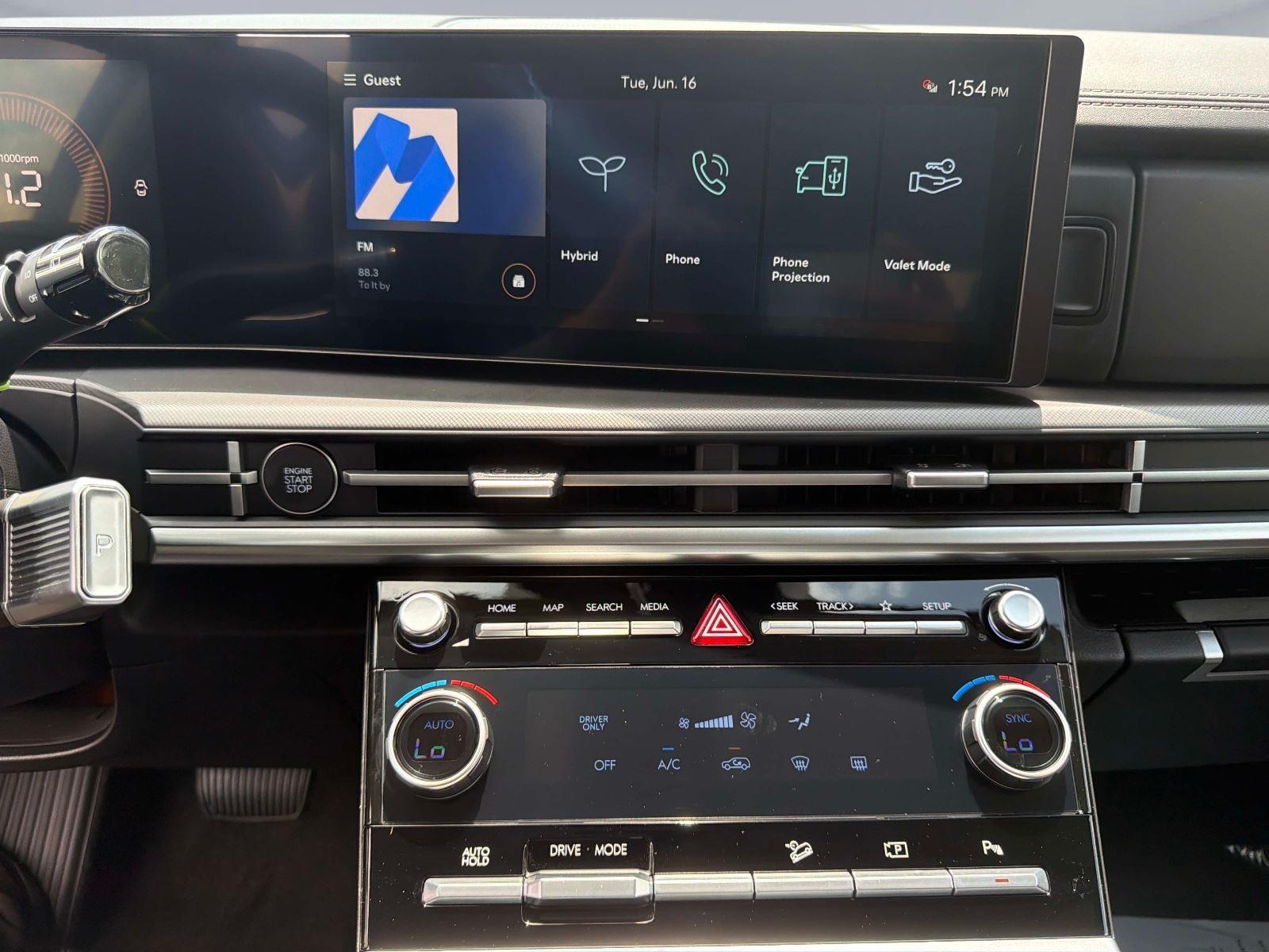 2026 Hyundai Santa Fe Hybrid SE