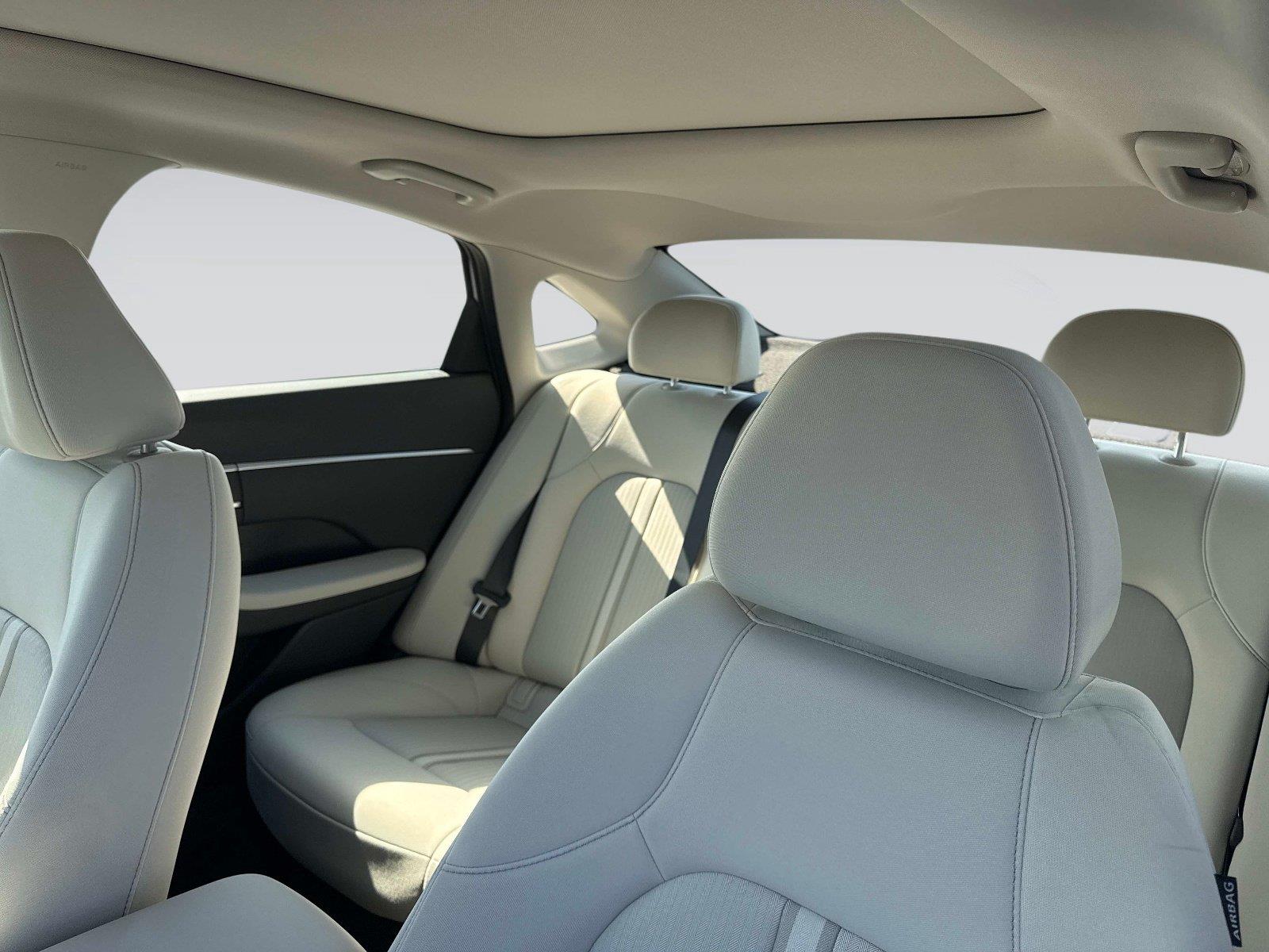 2026 Hyundai Sonata Hybrid SEL