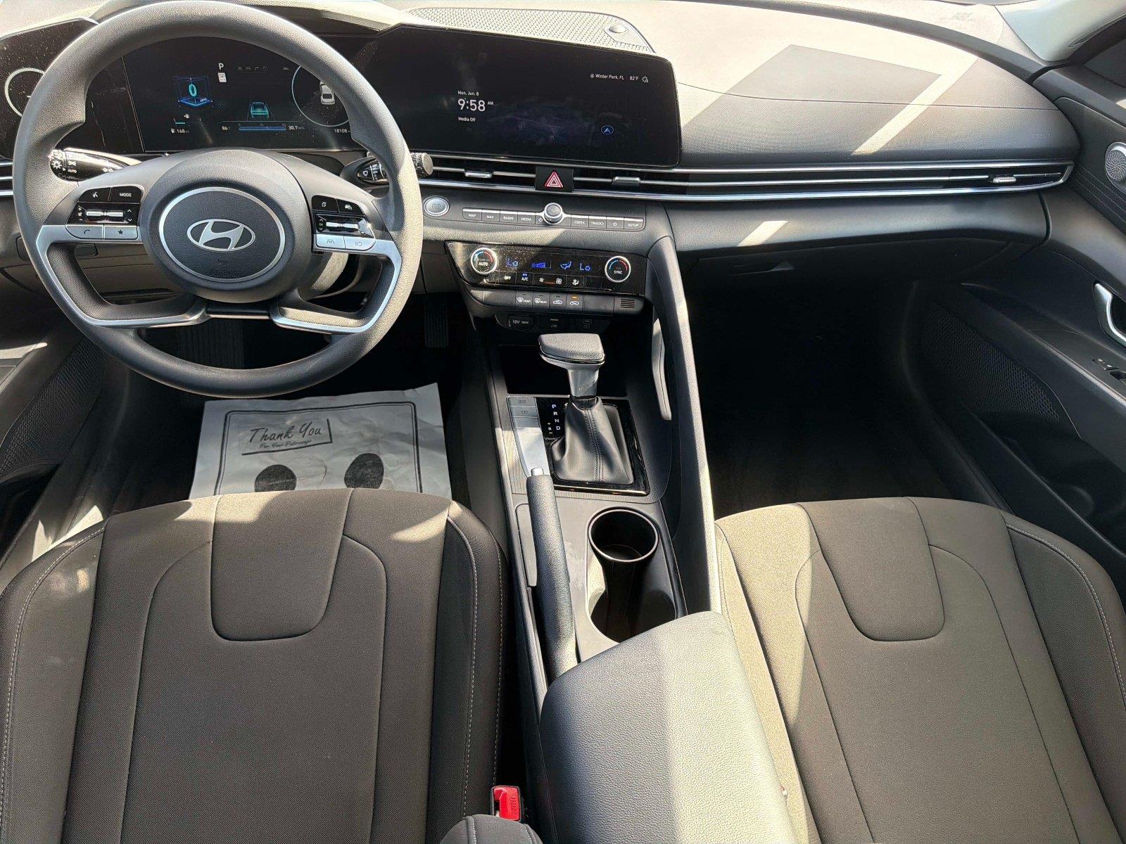 2024 Hyundai Elantra SEL