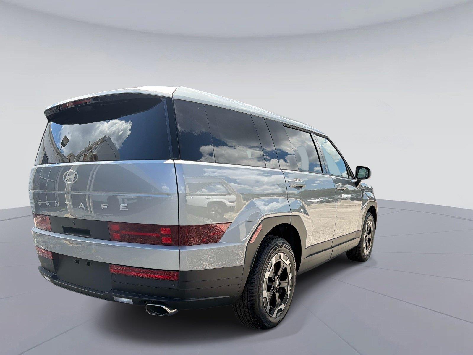 2027 Hyundai Santa Fe SE