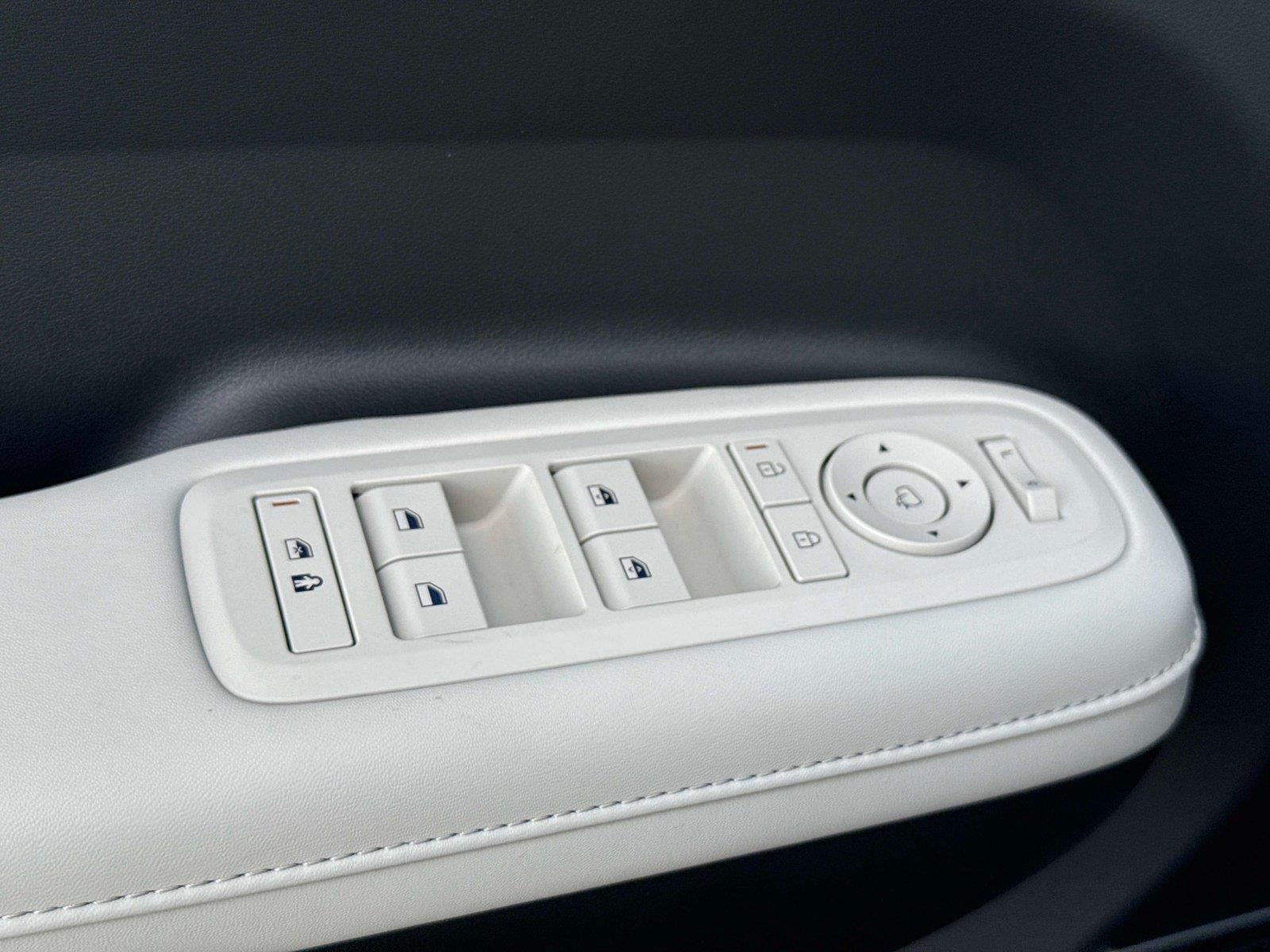 2027 Hyundai Santa Fe Hybrid Limited 7P