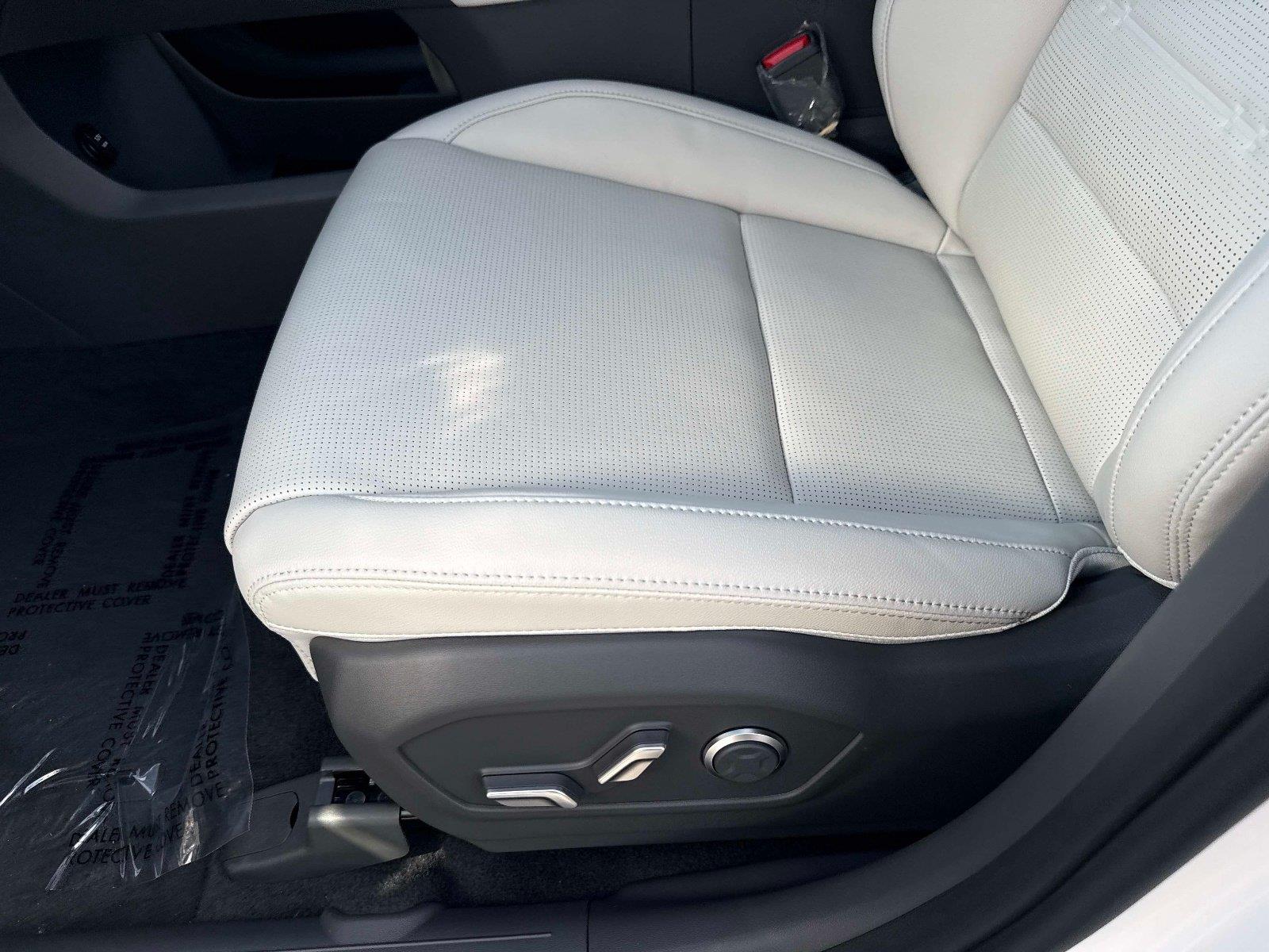 2027 Hyundai Santa Fe Hybrid Limited 7P