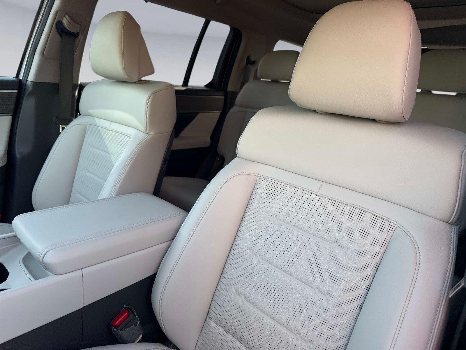 2027 Hyundai Santa Fe Hybrid Limited 7P
