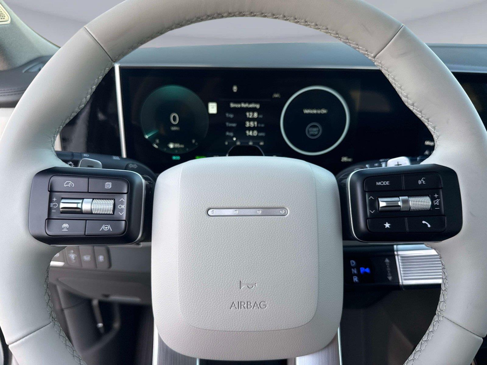 2027 Hyundai Santa Fe Hybrid Limited 7P