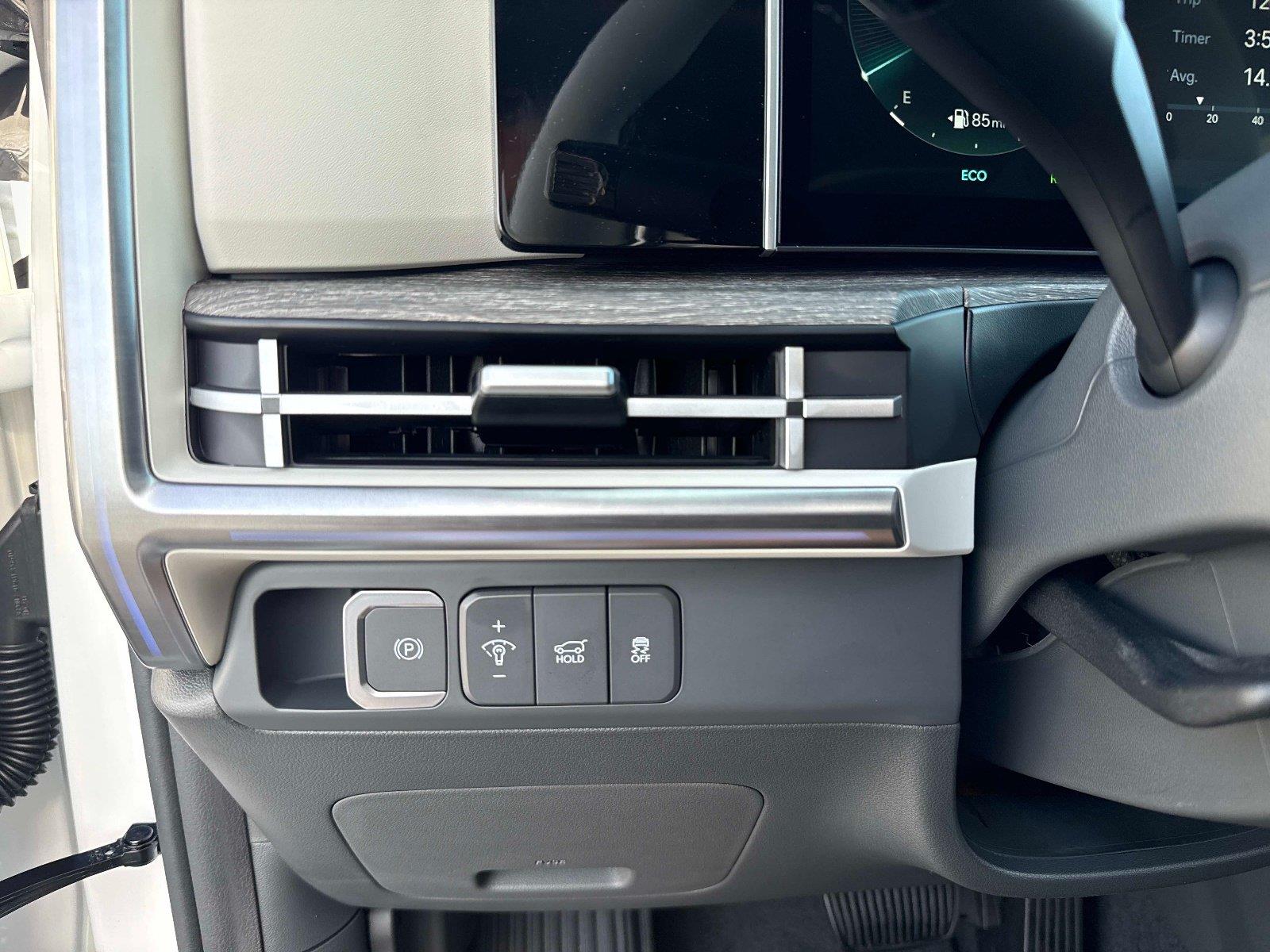 2027 Hyundai Santa Fe Hybrid Limited 7P