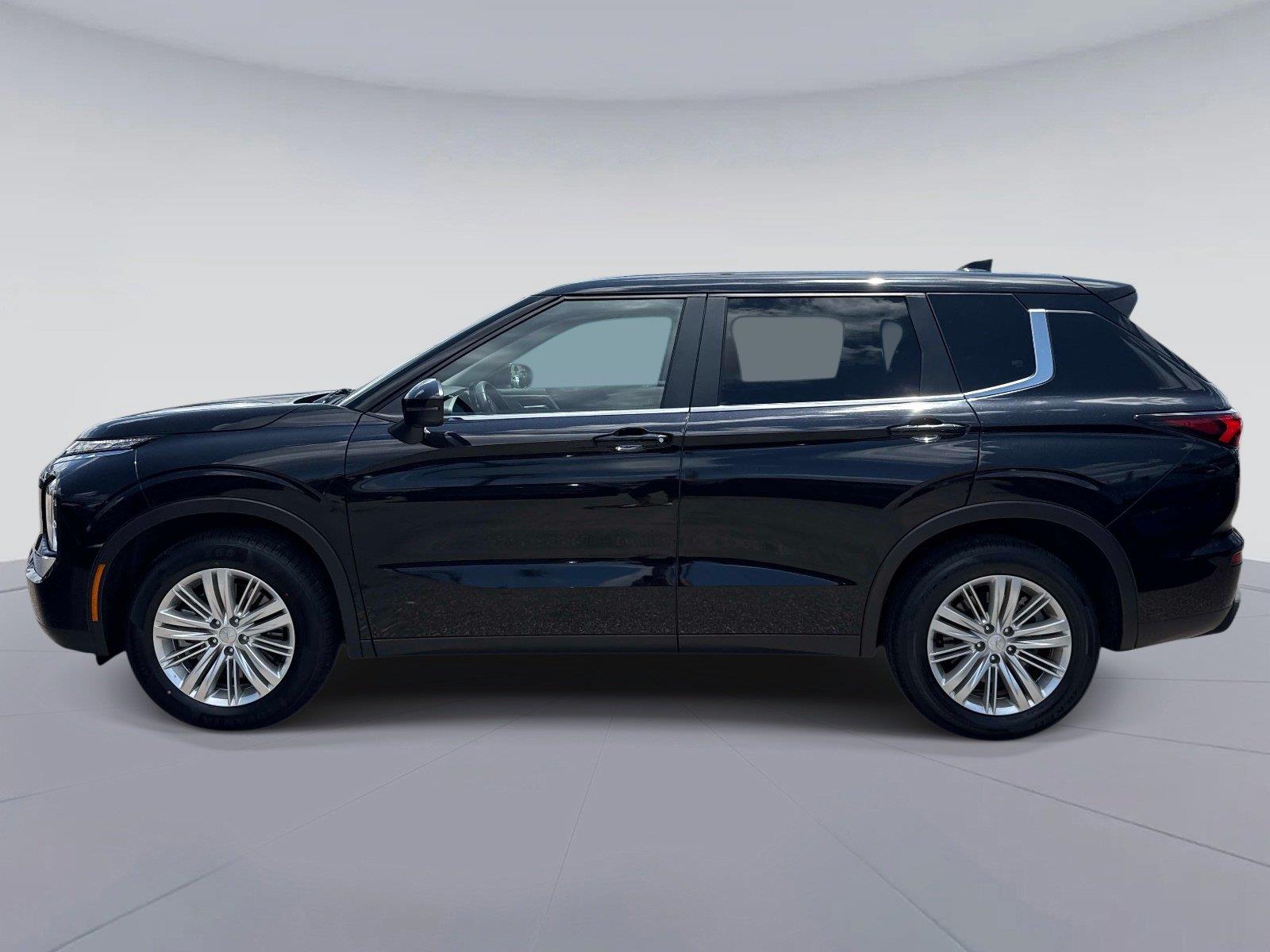2024 Mitsubishi Outlander ES