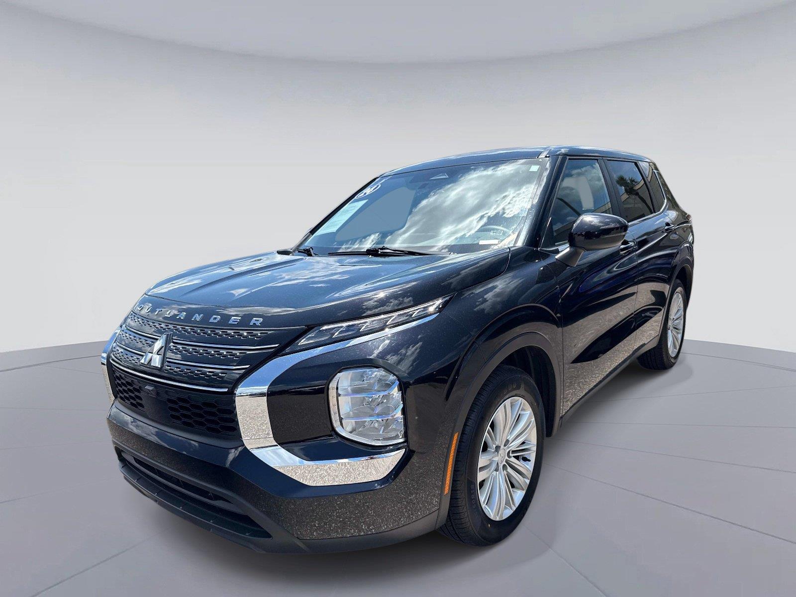 2024 Mitsubishi Outlander ES