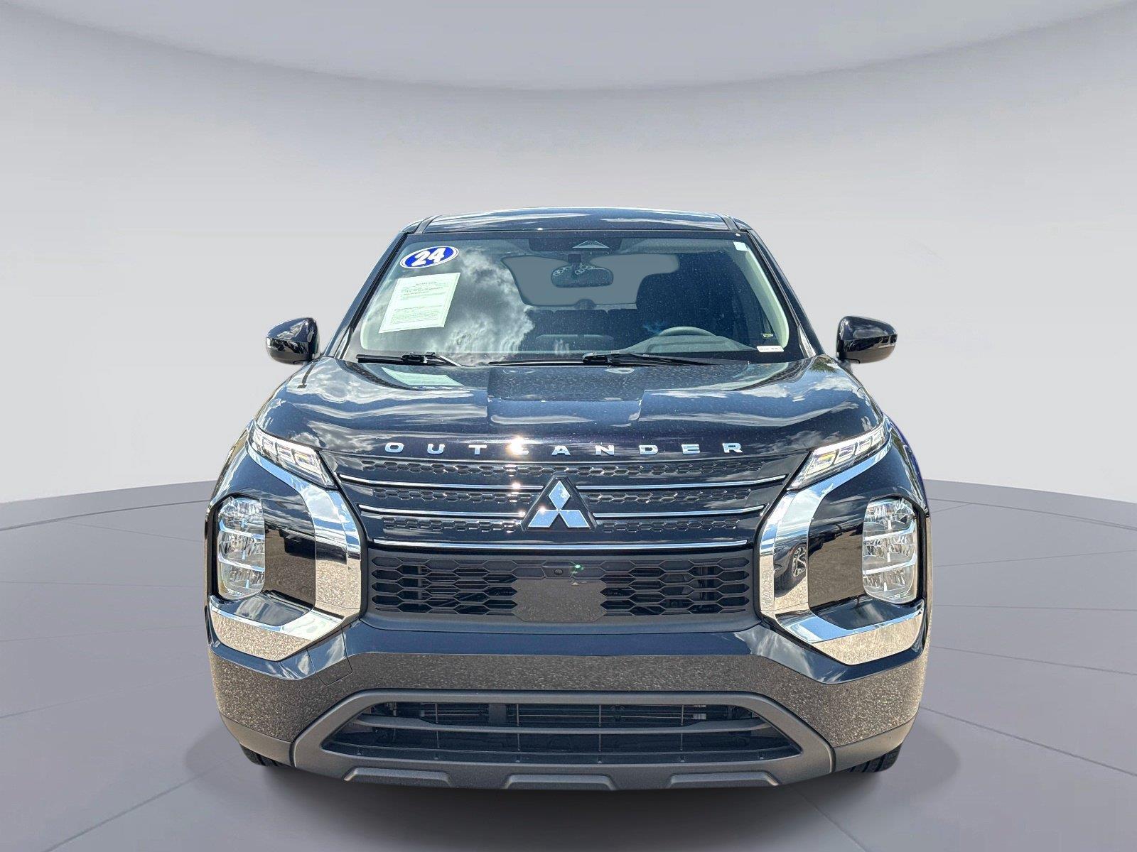 2024 Mitsubishi Outlander ES