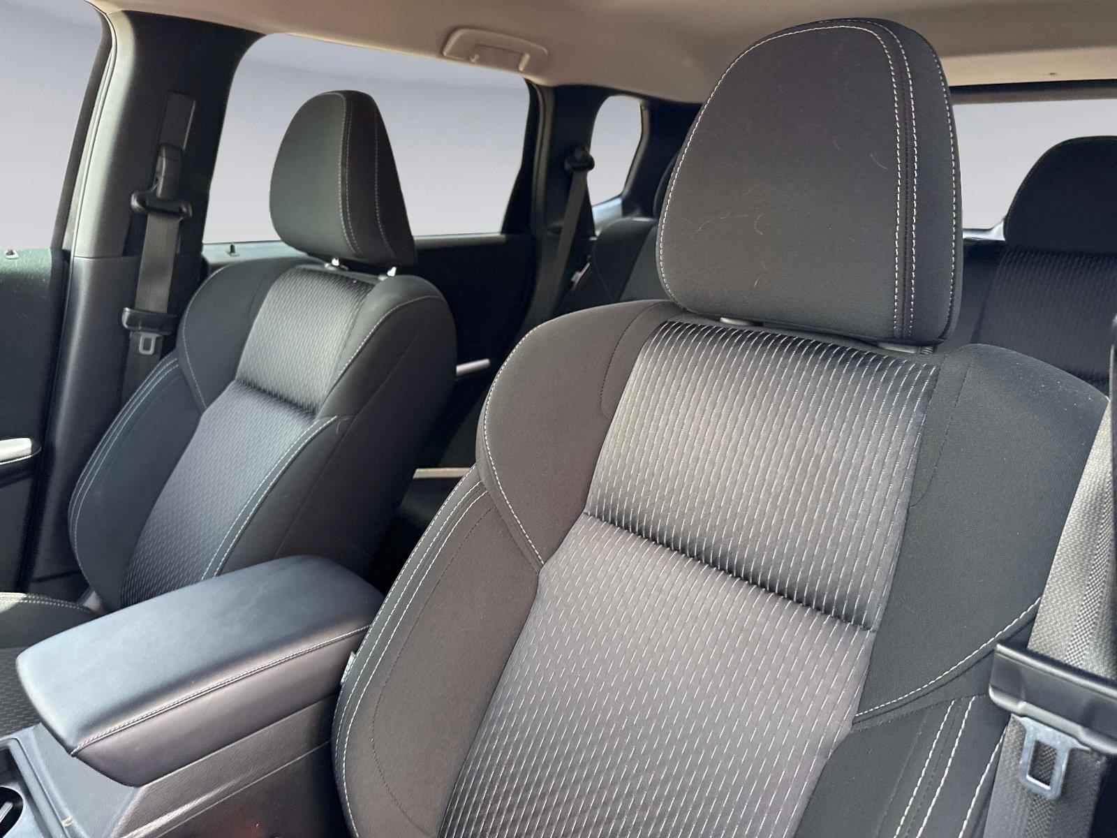 2024 Mitsubishi Outlander ES