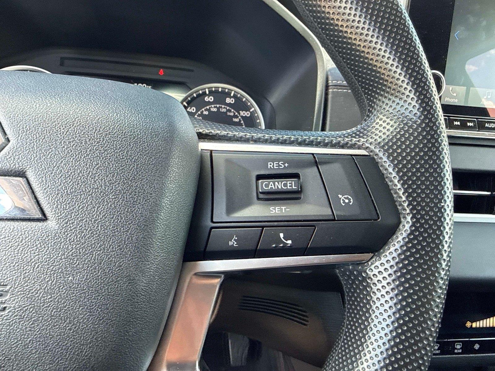 2024 Mitsubishi Outlander ES