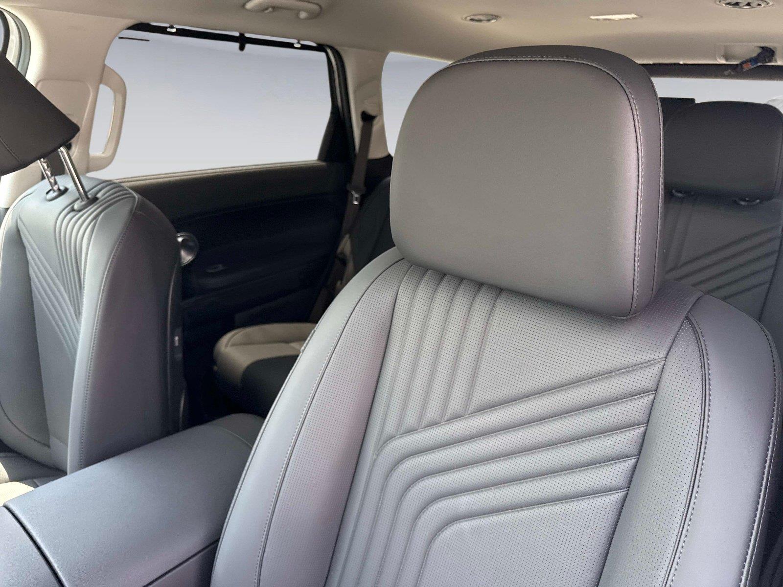 2027 Hyundai Palisade Hybrid Blue SEL 7P
