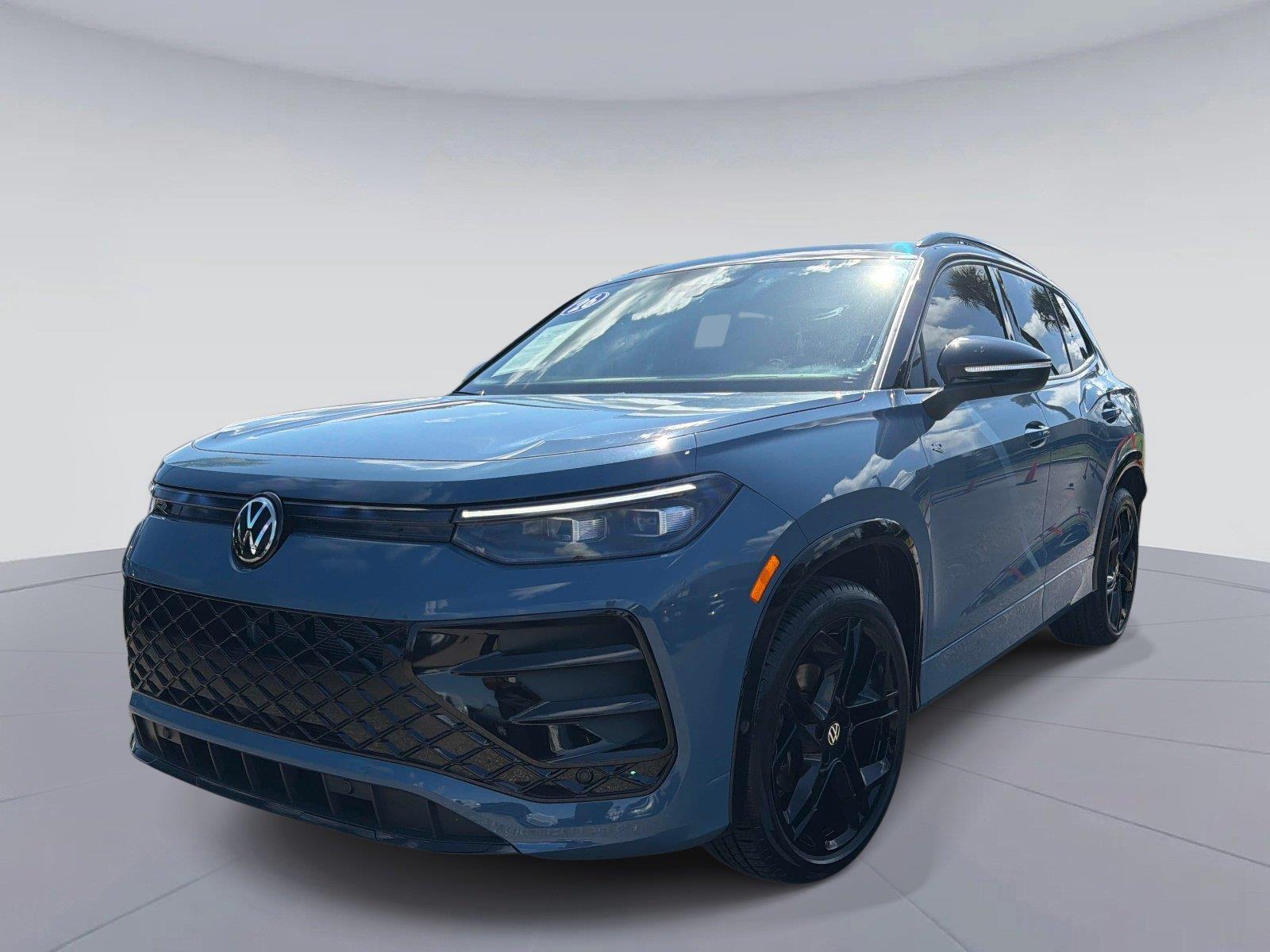 2026 Volkswagen Tiguan SE R-Line Black