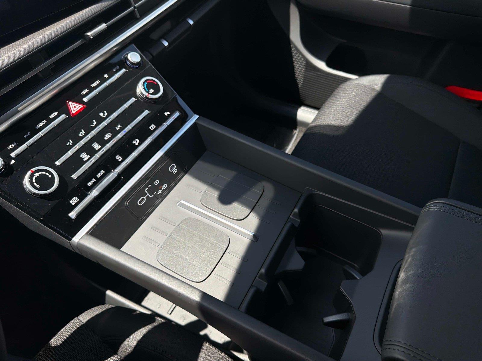 2027 Hyundai Santa Fe SE