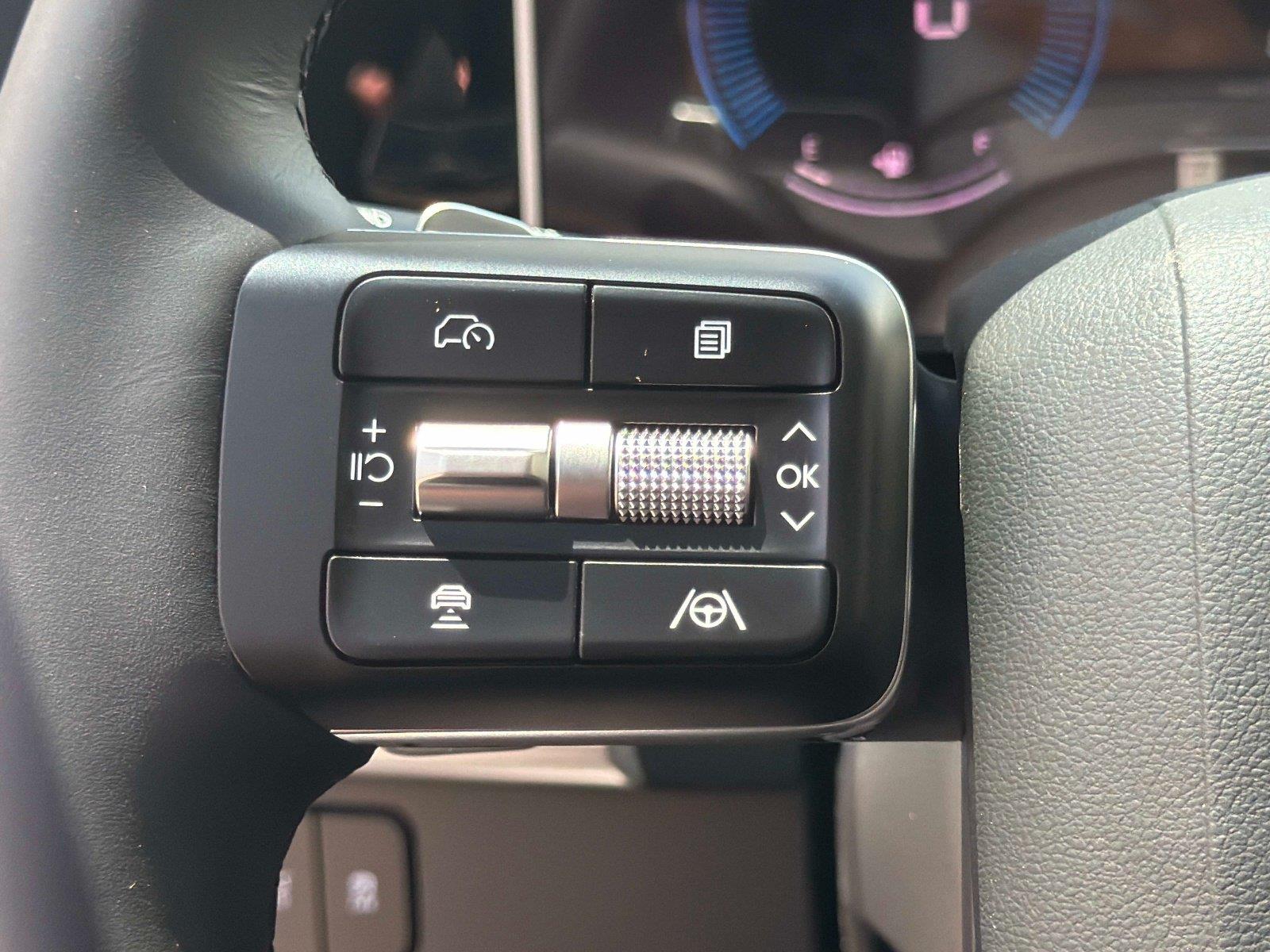 2027 Hyundai Santa Fe SE