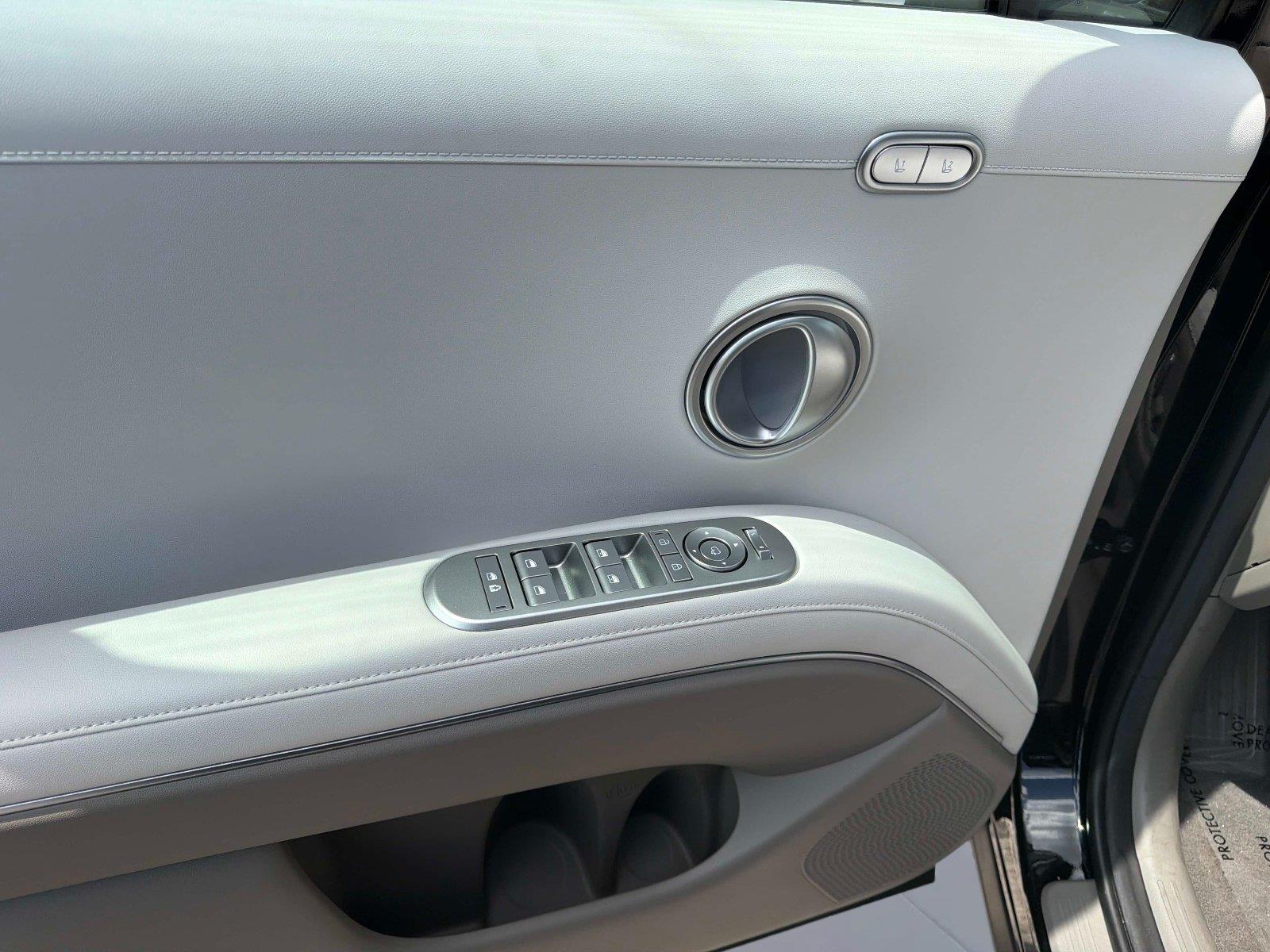 2027 Hyundai Palisade Hybrid Blue SEL Premium 8P