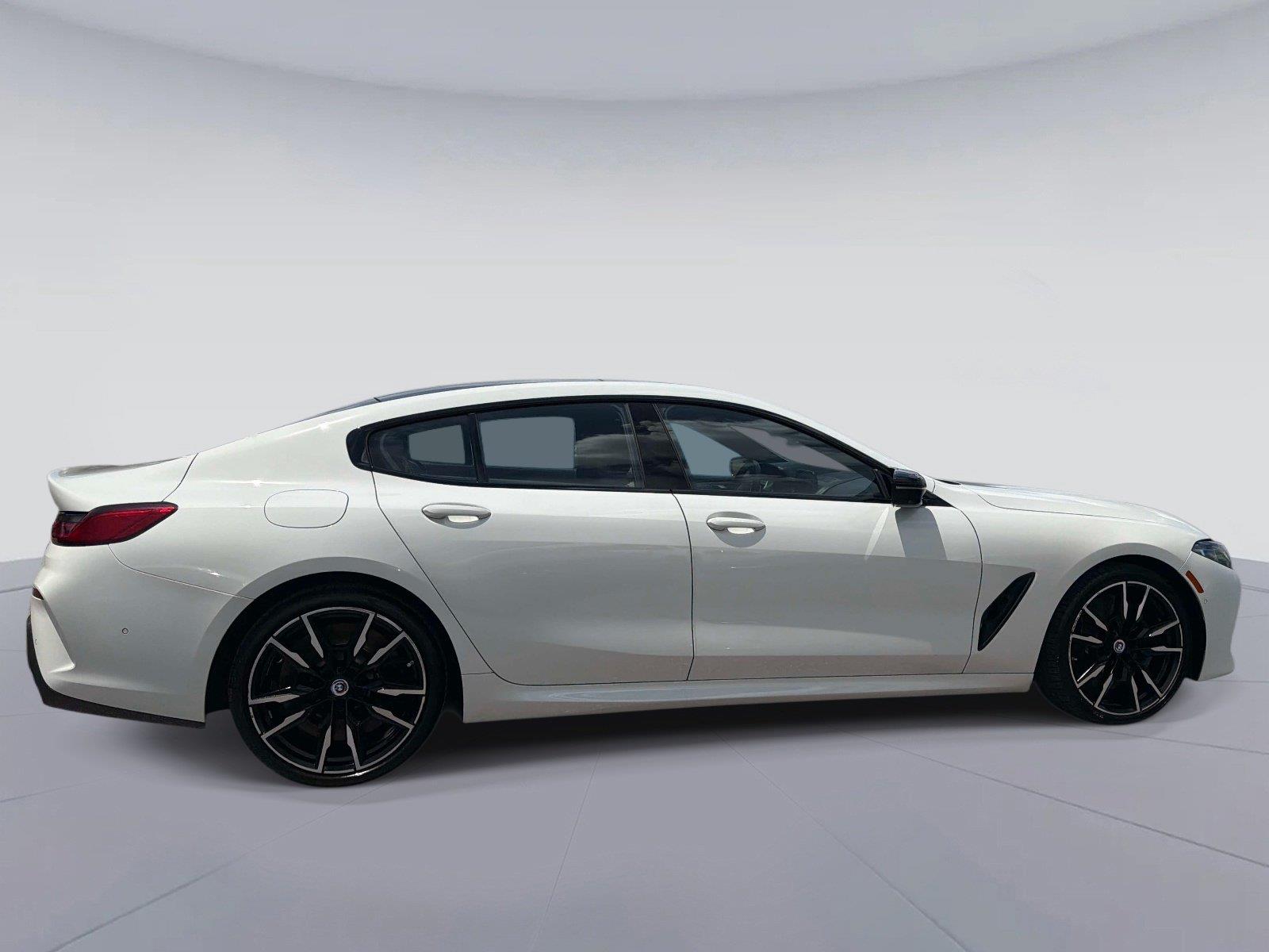 2023 BMW 8 Series M850i