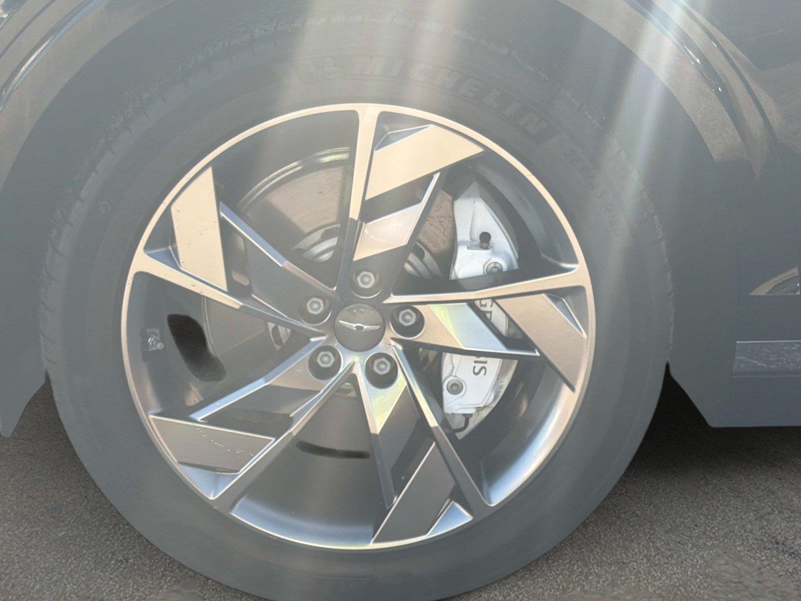 2025 Genesis Electrified GV70 Advanced
