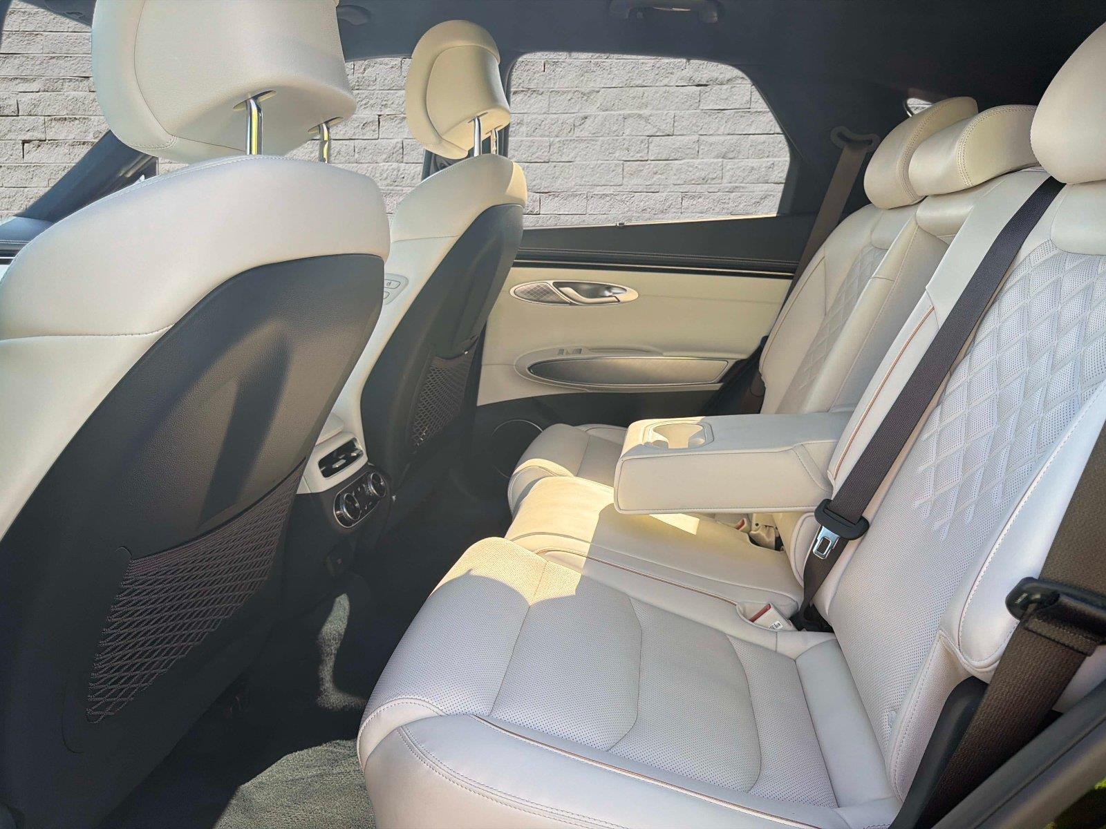 2025 Genesis Electrified GV70 Advanced
