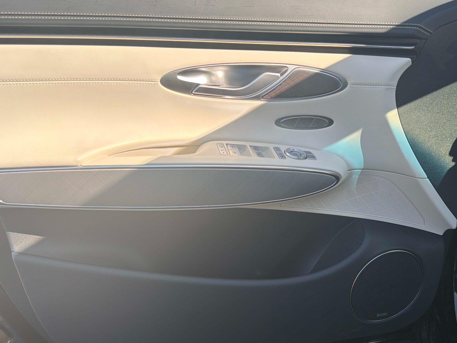 2025 Genesis Electrified GV70 Advanced