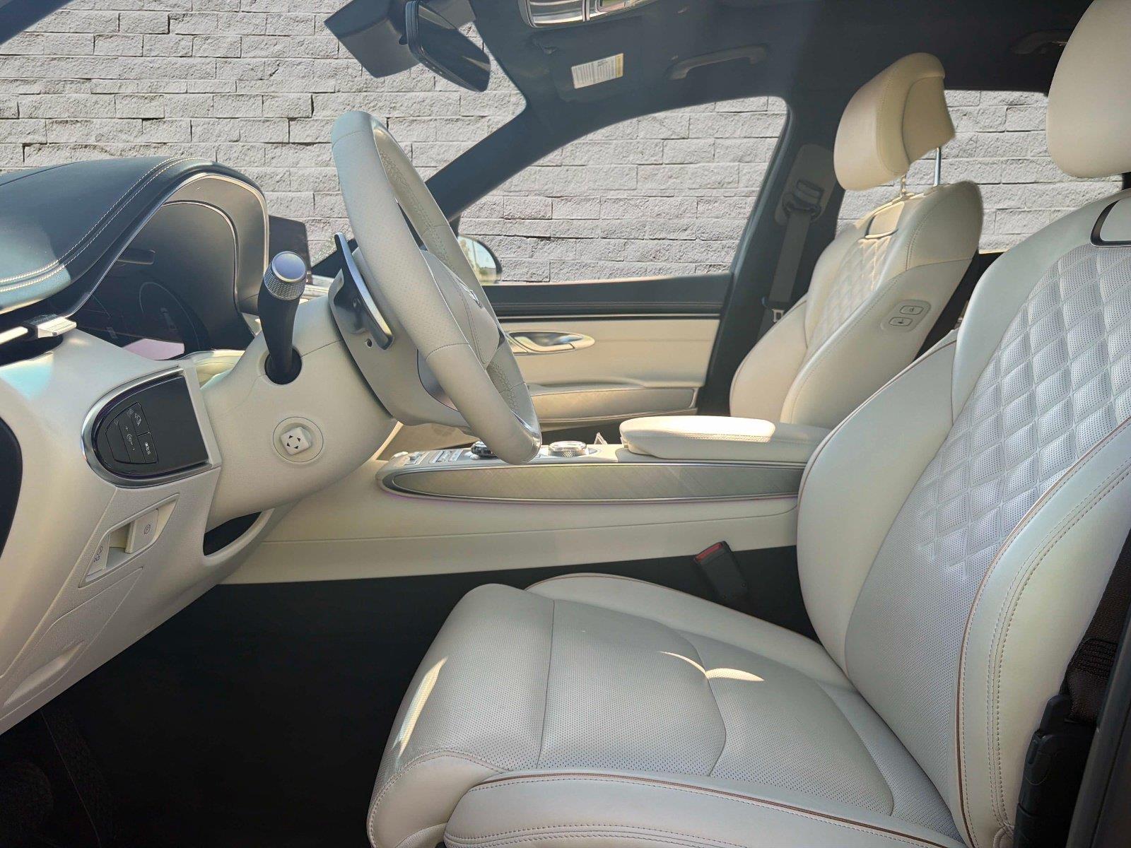 2025 Genesis Electrified GV70 Advanced