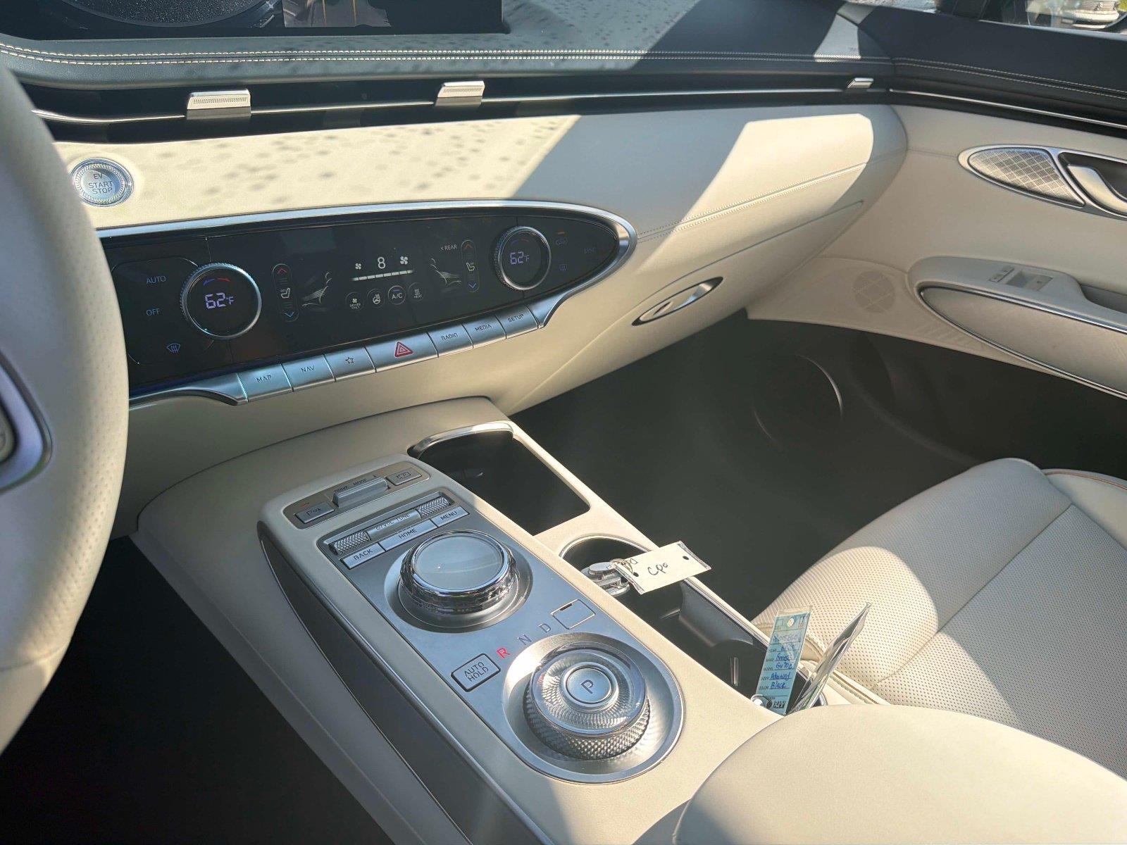 2025 Genesis Electrified GV70 Advanced