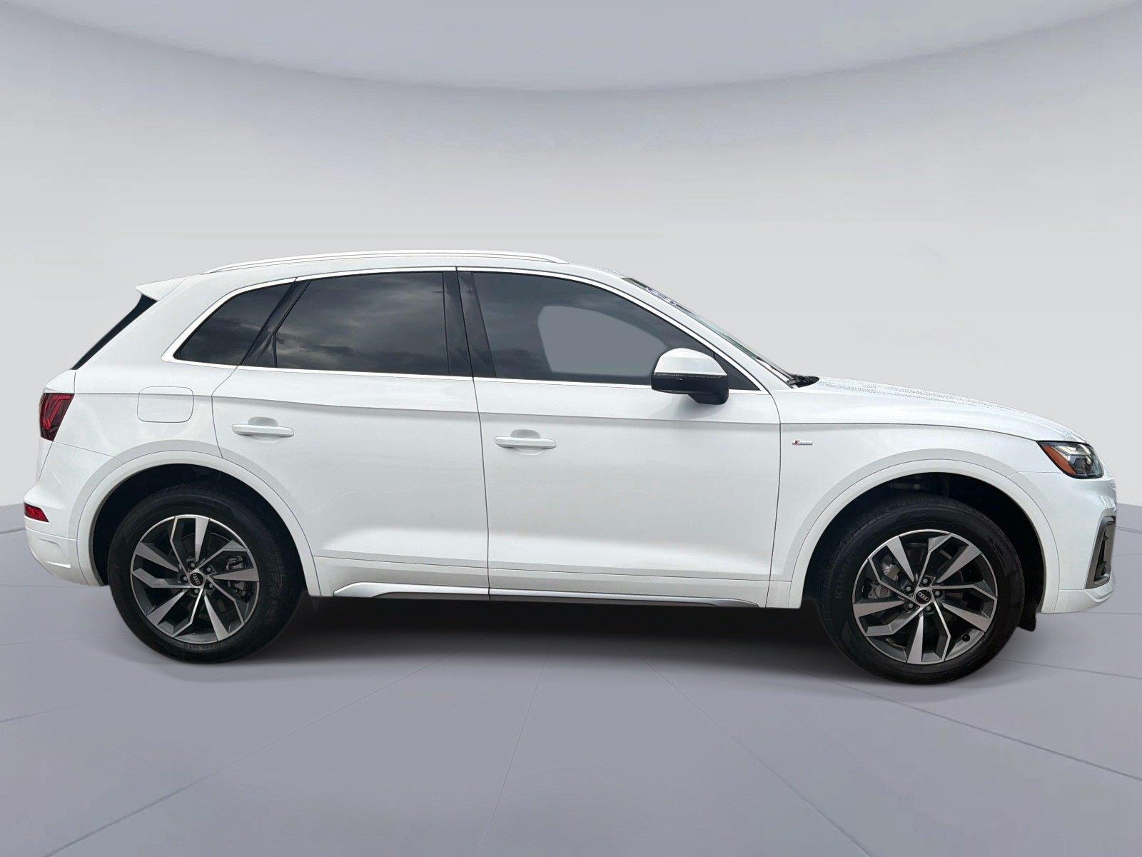 2022 Audi Q5 S line Premium Plus