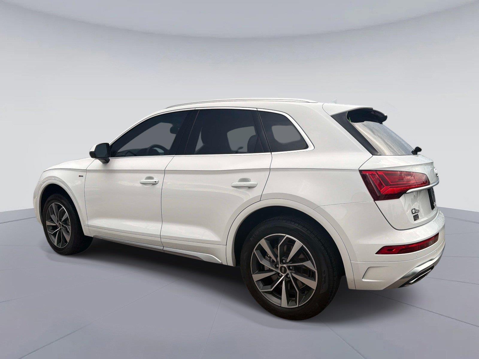 2022 Audi Q5 S line Premium Plus