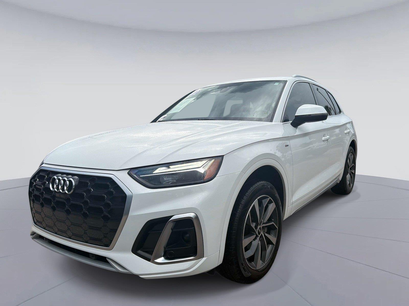 2022 Audi Q5 S line Premium Plus